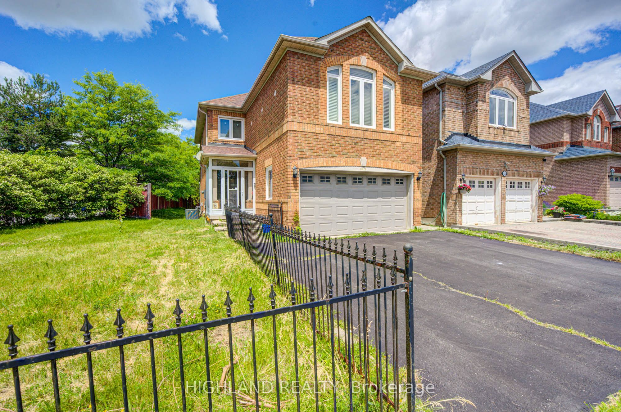5327 Landsborough Avenue, Mississauga 2