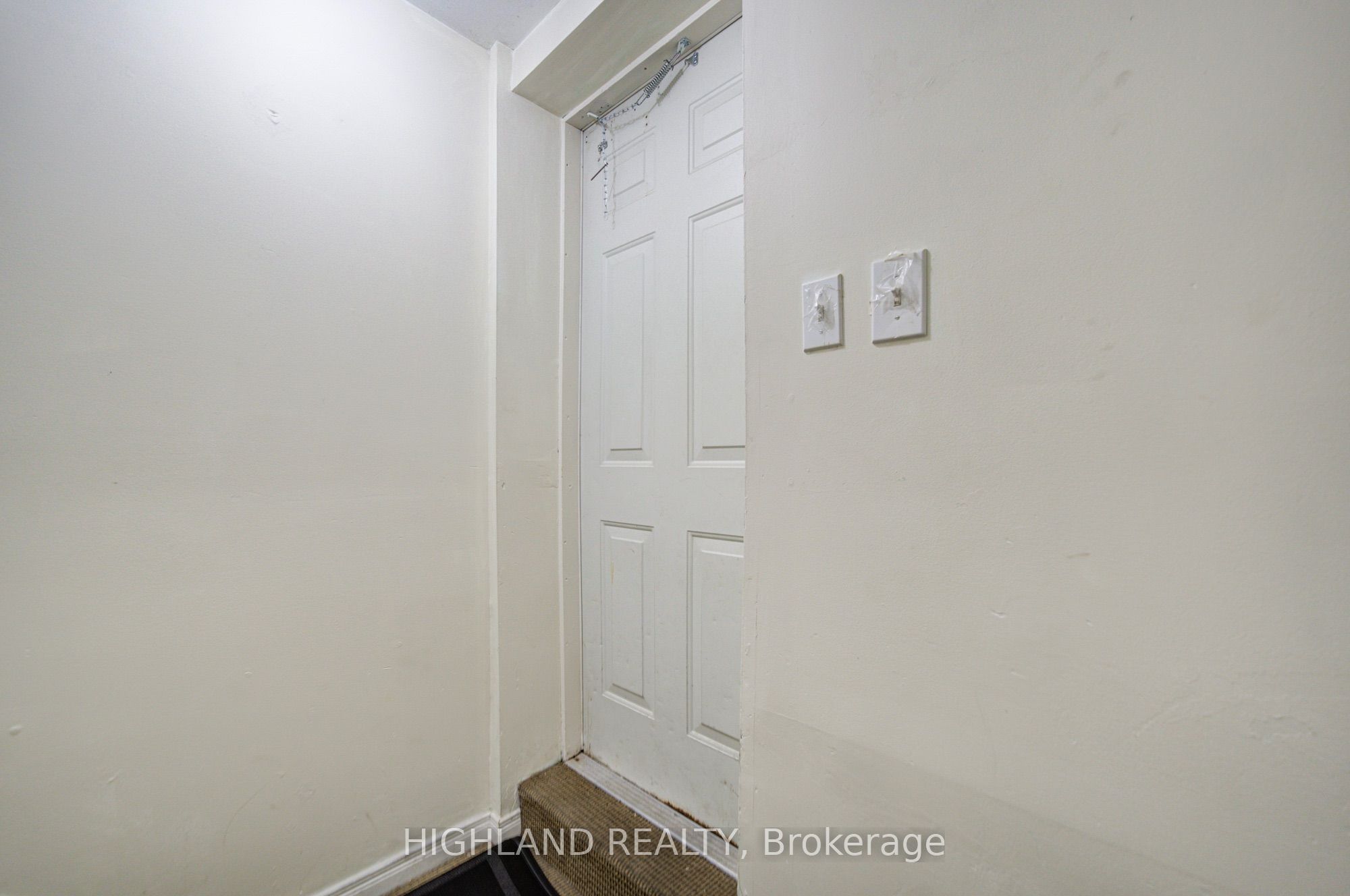 Unit Basement - 5327 Landsborough Avenue, Mississauga 2