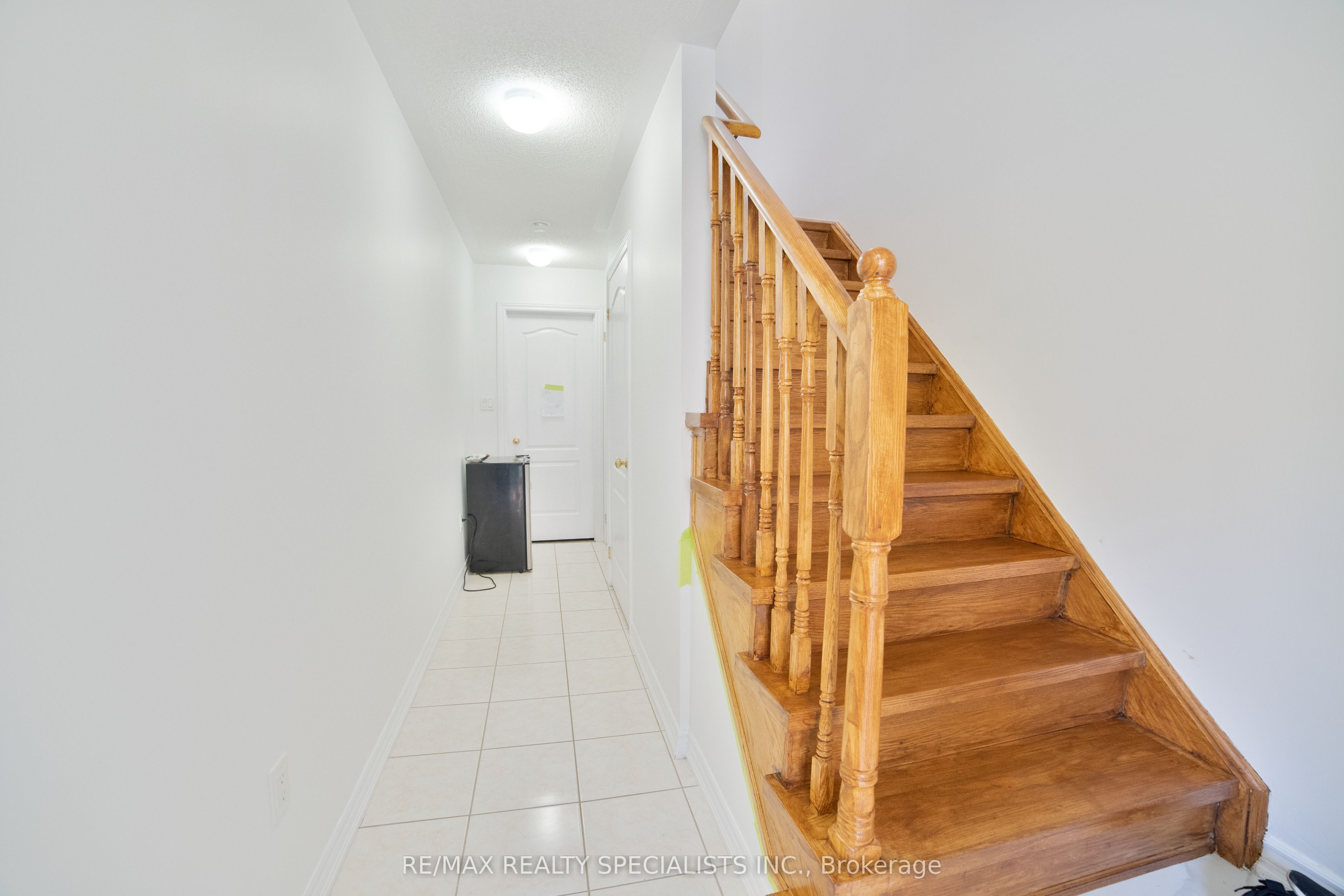 52 Kayak Heights, Brampton 2