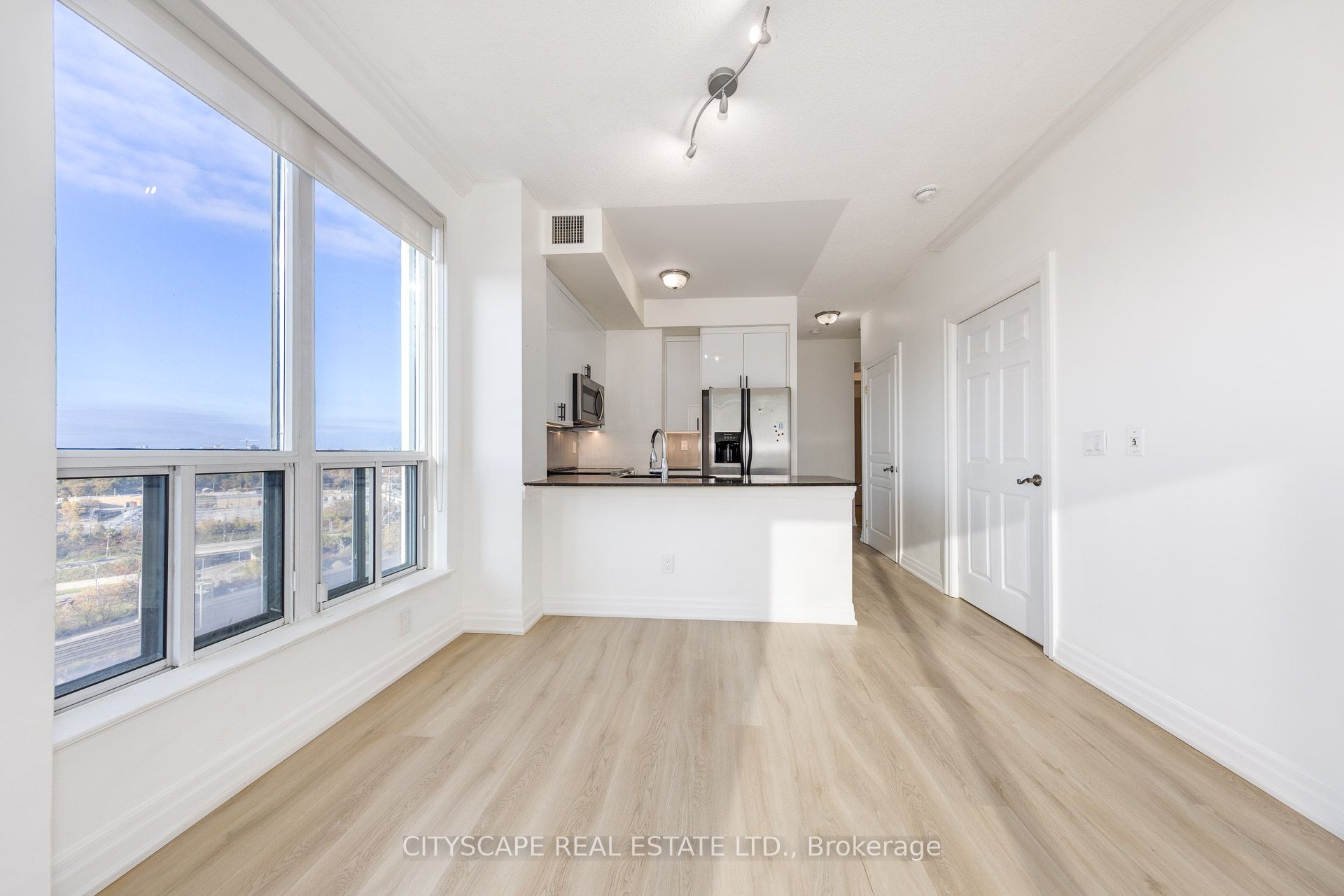 Unit 1607 - 2087 Lake Shore Boulevard W, Etobicoke 3