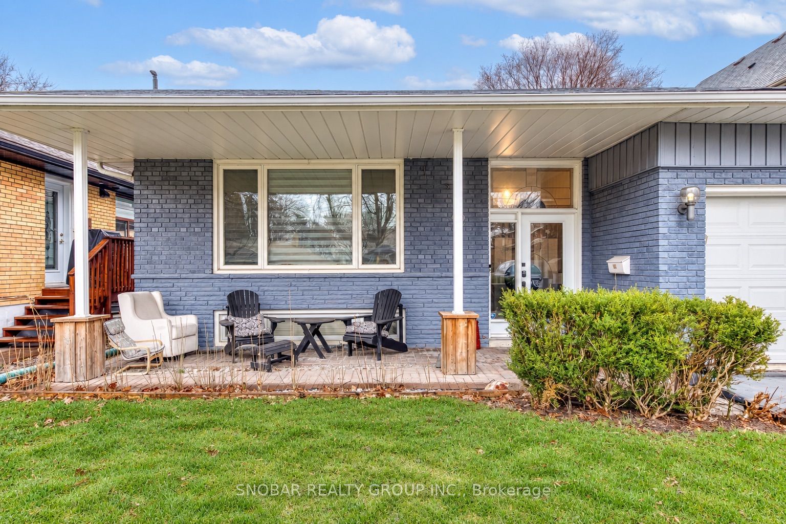 52 Decarie Circle, Etobicoke 2