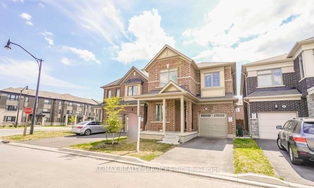 4 Divers Road, Brampton 2