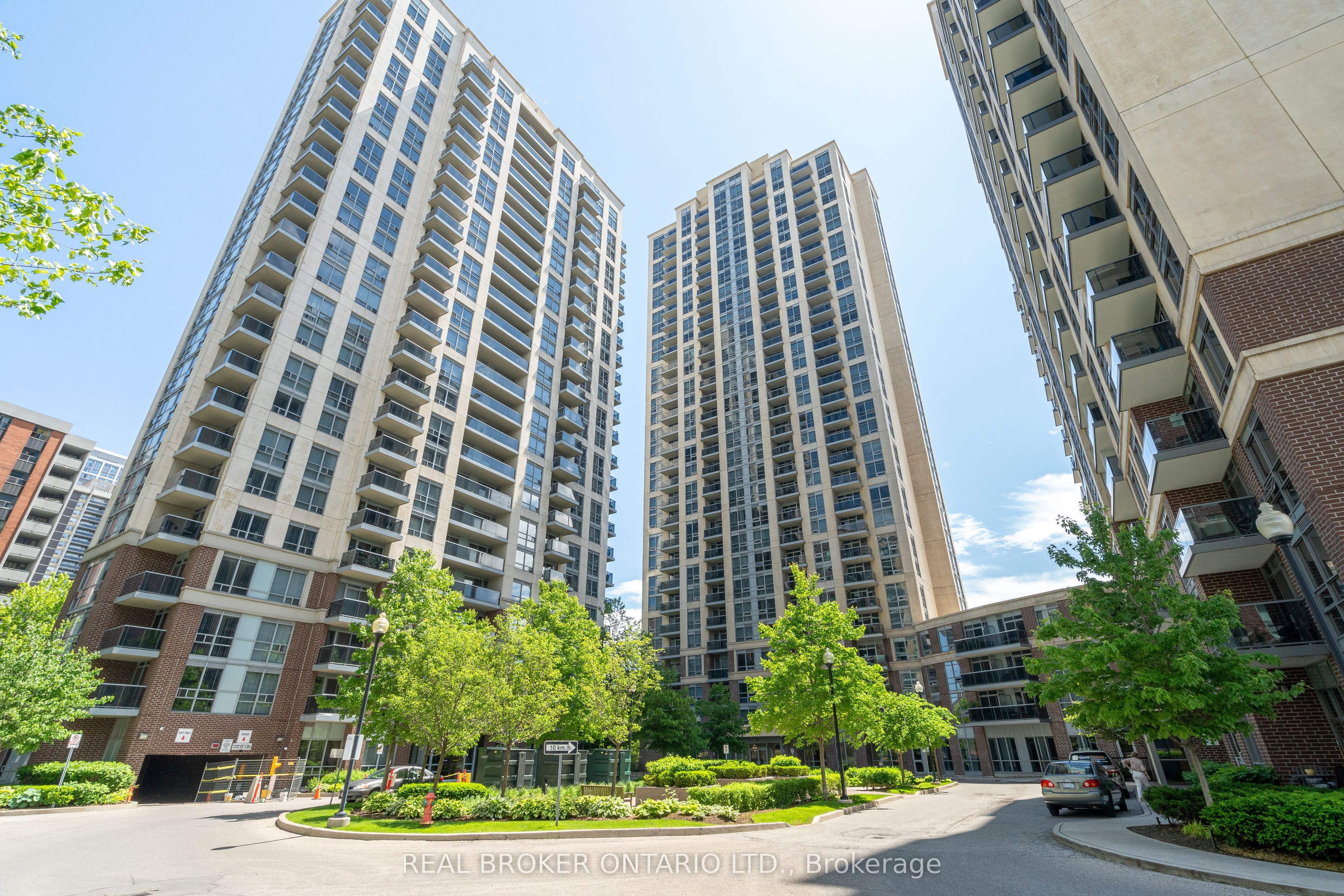 Unit PH2 - 3 Michael Power Place, Etobicoke 2