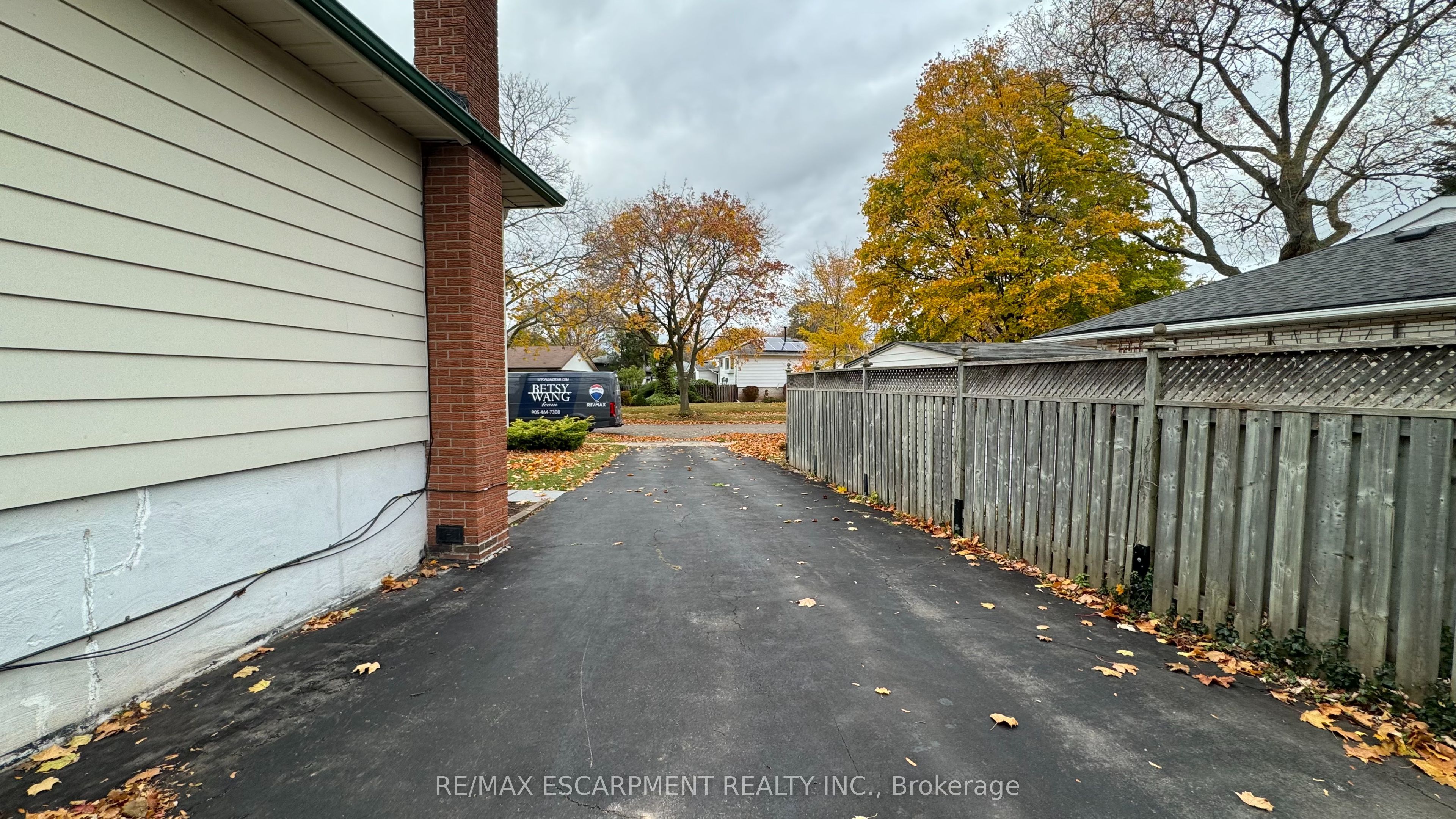 5440 Windermere Drive, Burlington 3