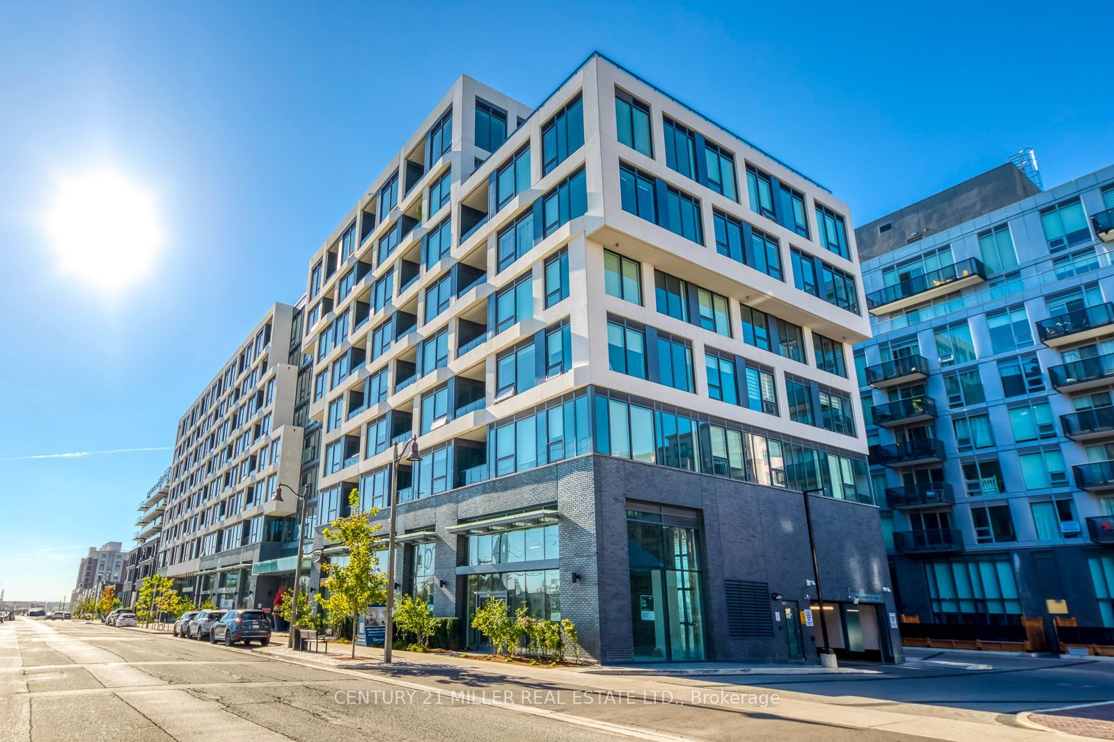 Unit 207 - 2450 Old Bronte Road, Oakville 2