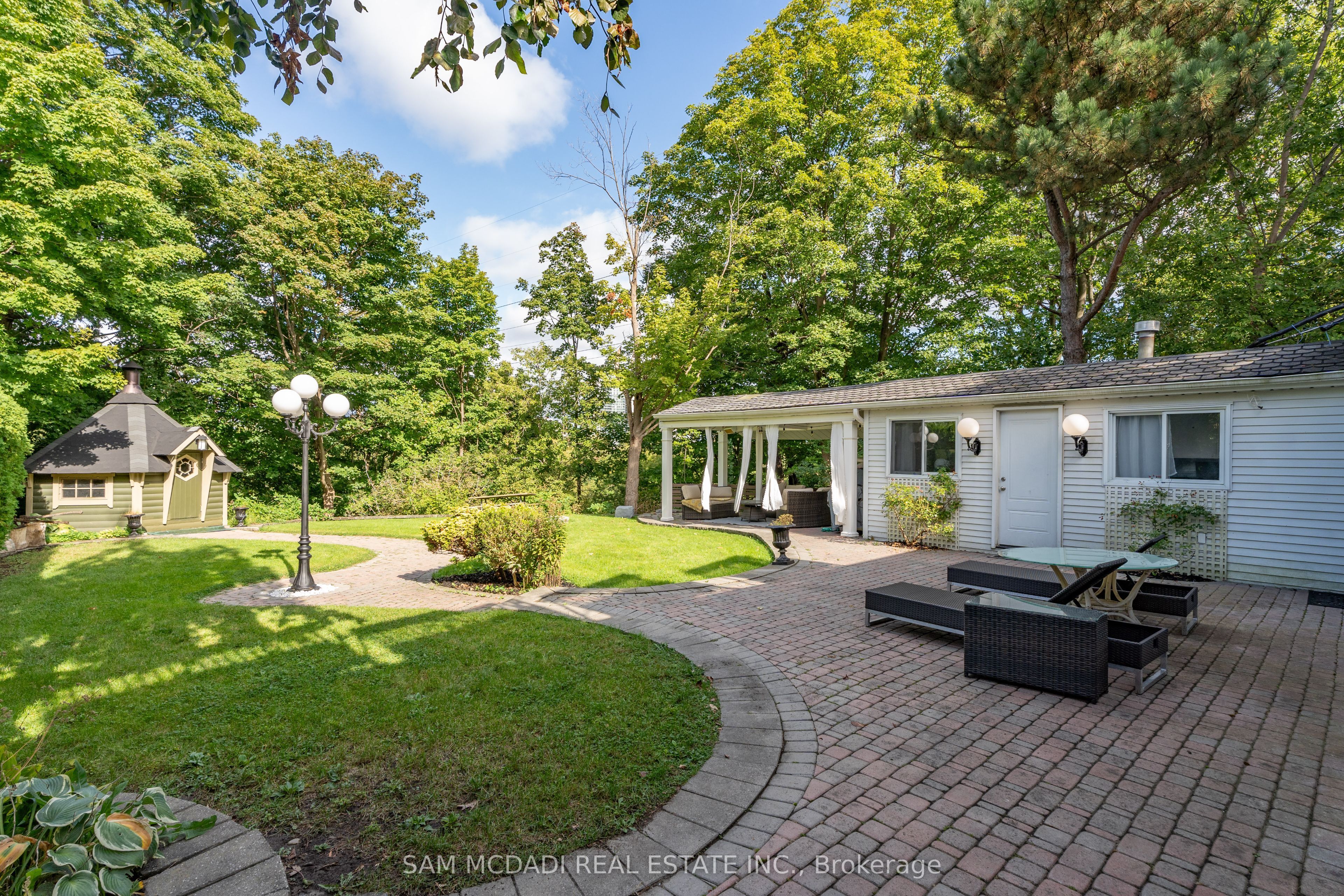 2221 Greenhurst Avenue, Mississauga 3