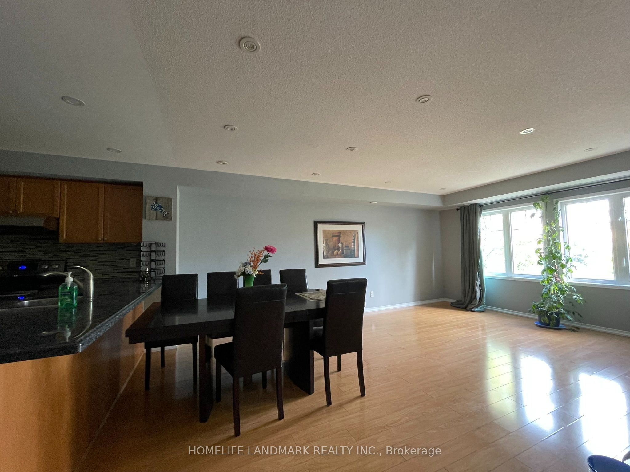 Unit 10 - 3375 Thomas Street, Mississauga 2