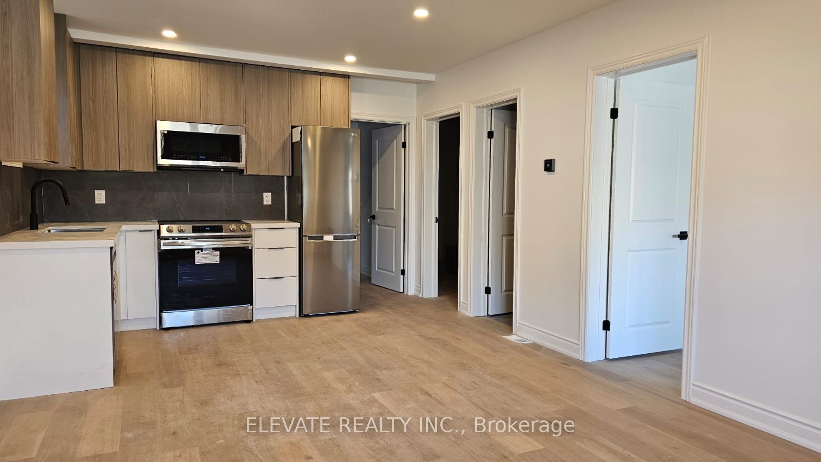 Unit front main - 54 Burlington Street, Etobicoke 4