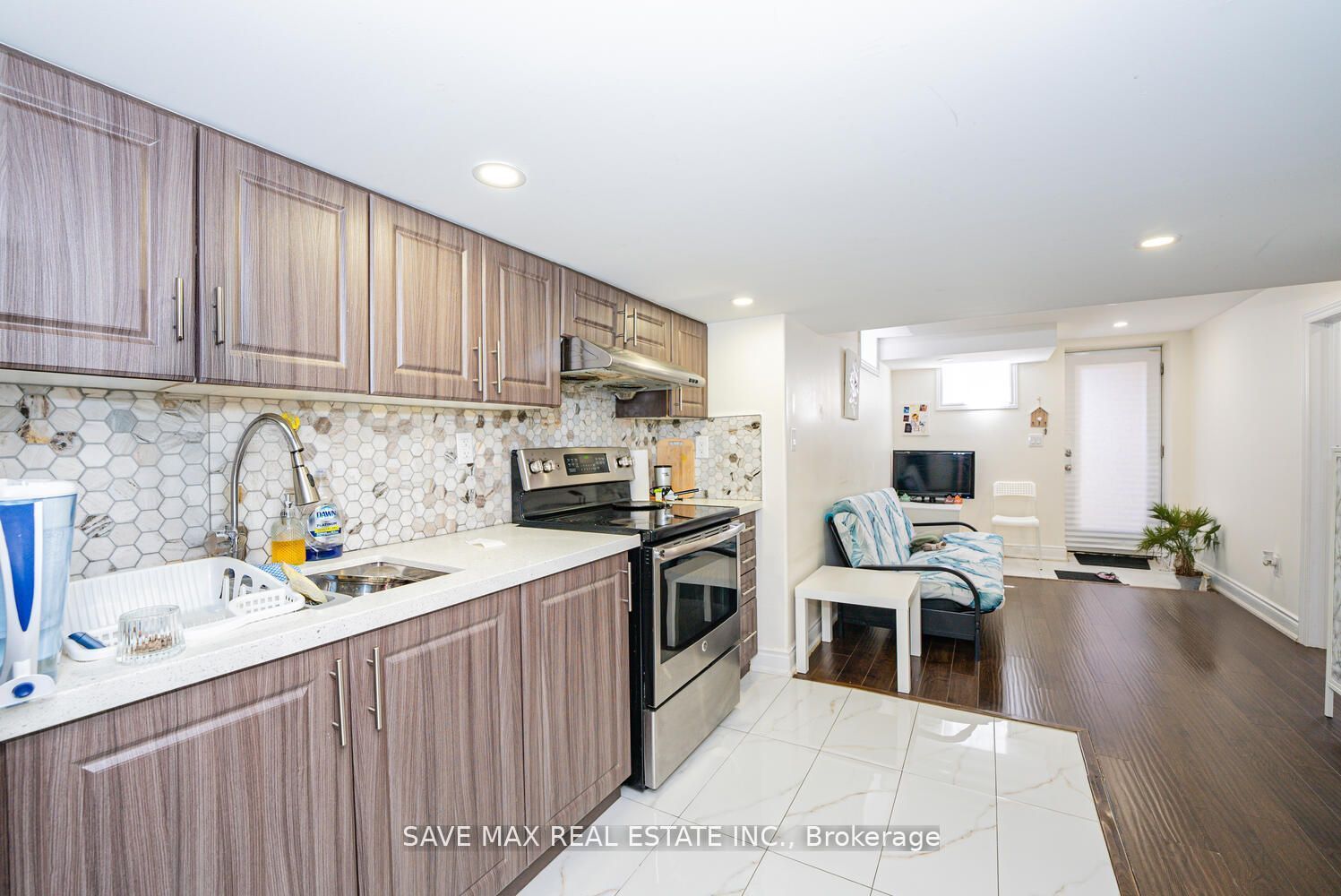 20 Desert Garden Drive, Brampton 2