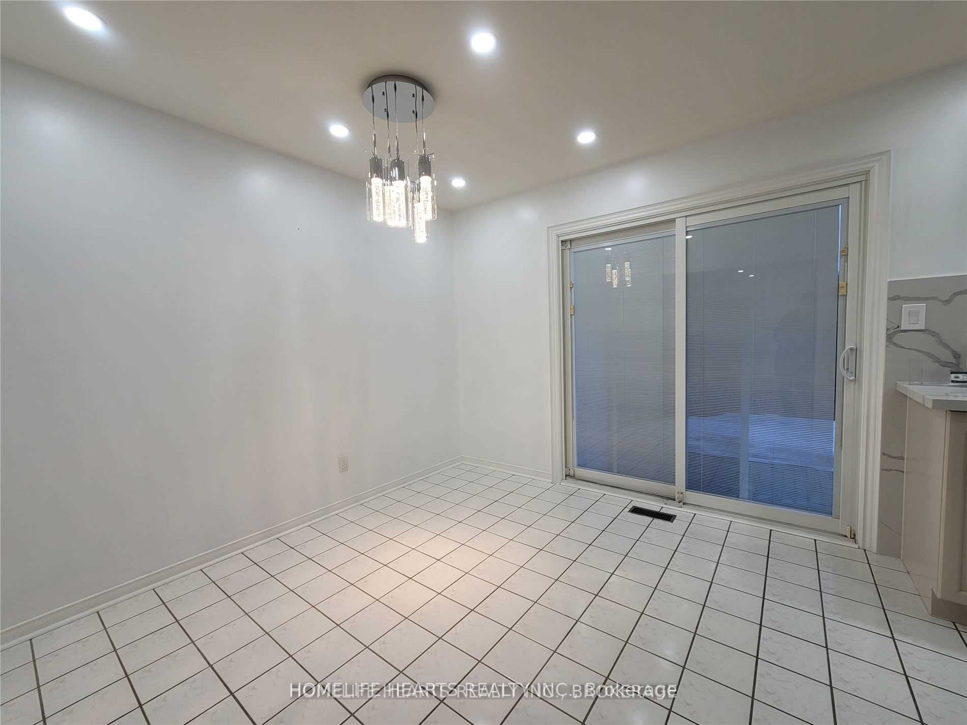 6519 Sapling Trail, Mississauga 3