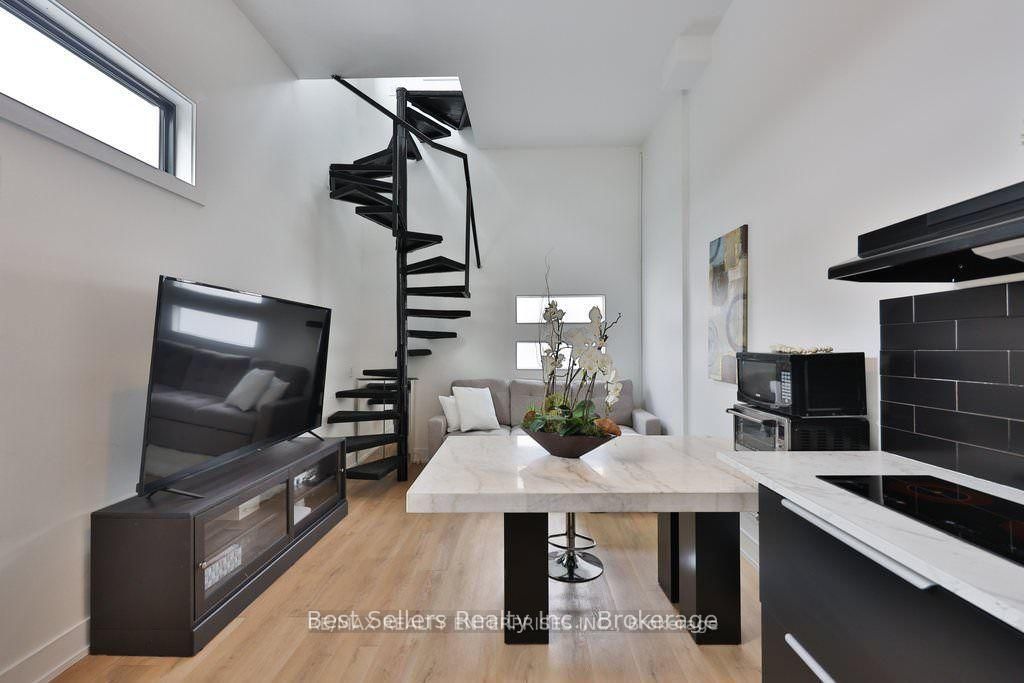 Unit 2 - 172 Royal York Road, Etobicoke 4