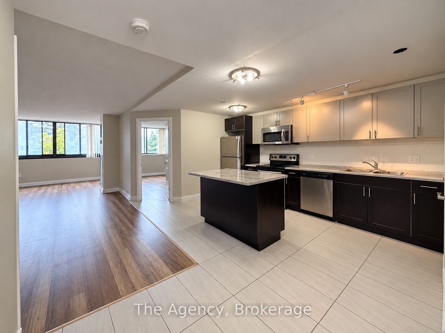Unit 201 - 2200 Sherobee Road, Mississauga 2