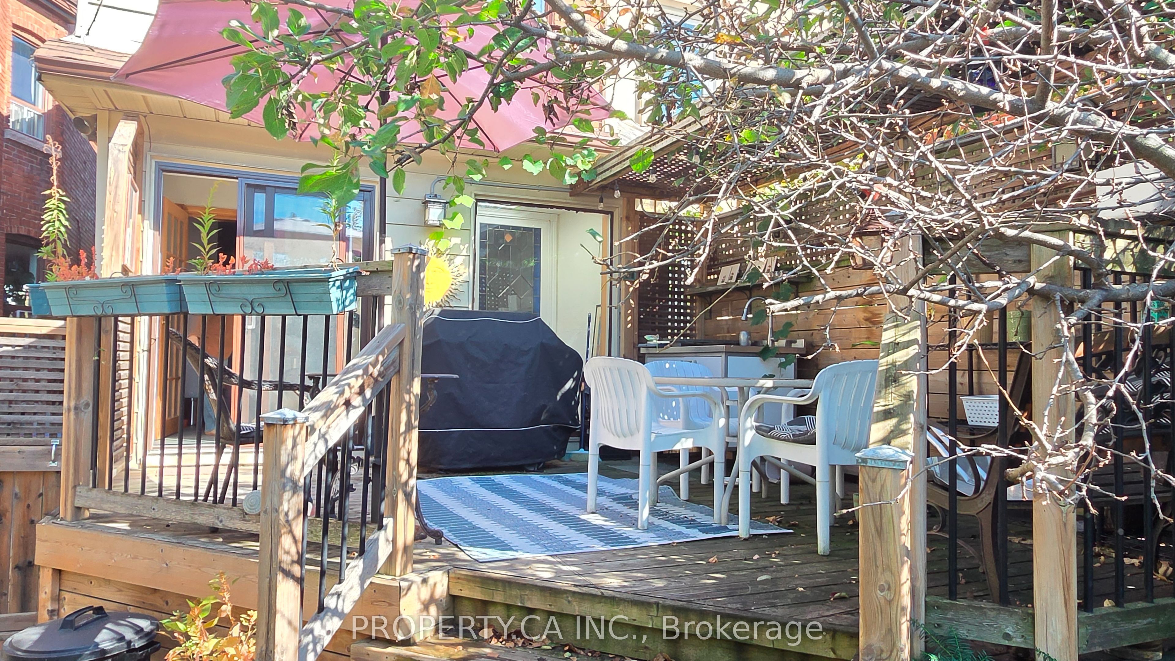52 Earlscourt Avenue, Toronto 3