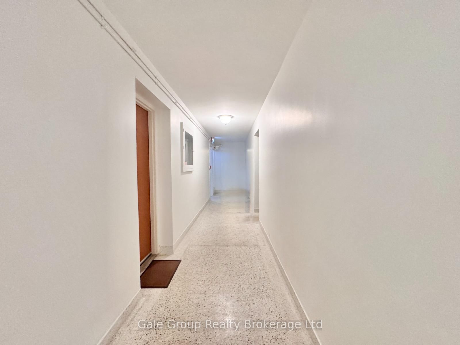 Unit Unit-6 - 25 Paisley Boulevard E, Mississauga 2