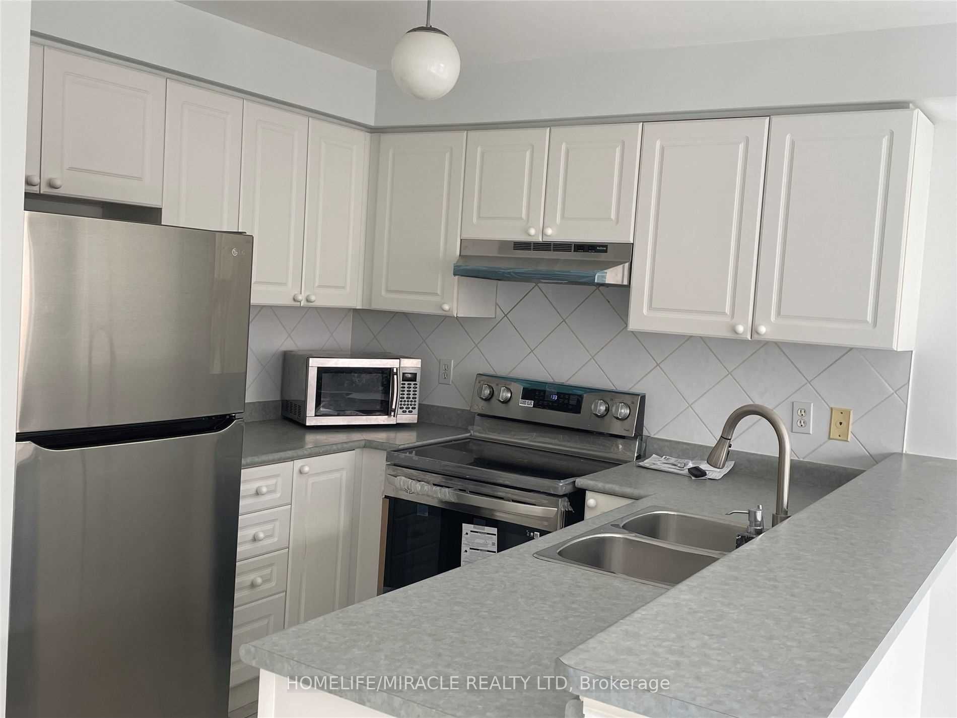 Unit 9 - 5055 Heatherleigh Avenue, Mississauga 4