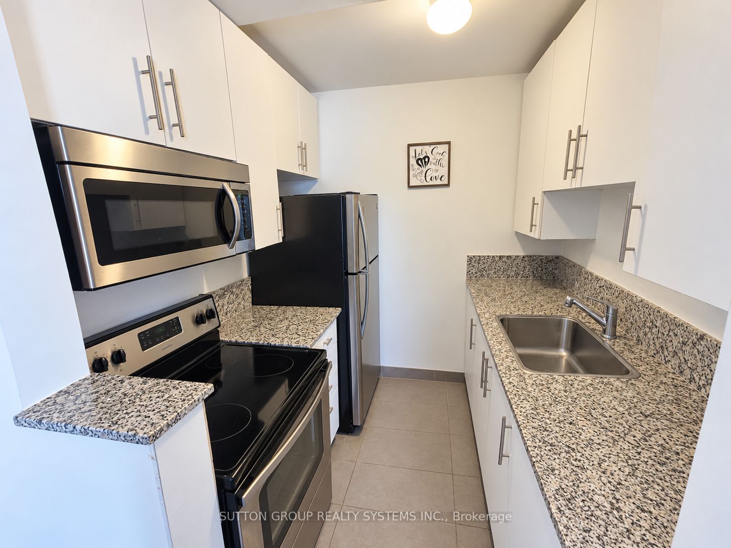 Unit 1-2nd Floor Front Apart - 2601 Eglinton Avenue W, Toronto 4