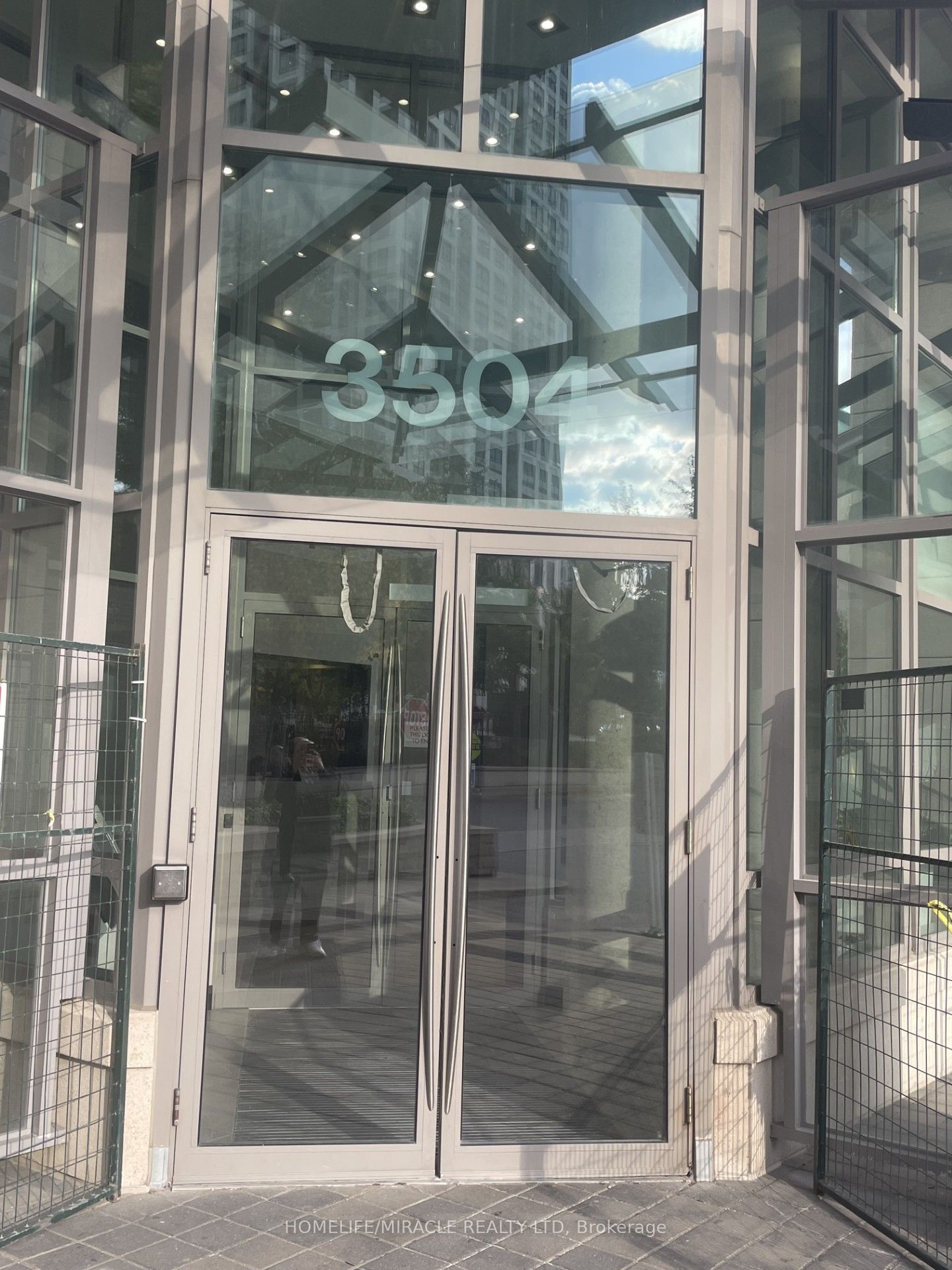 Unit 2108 - 3504 Hurontario Street, Mississauga 4