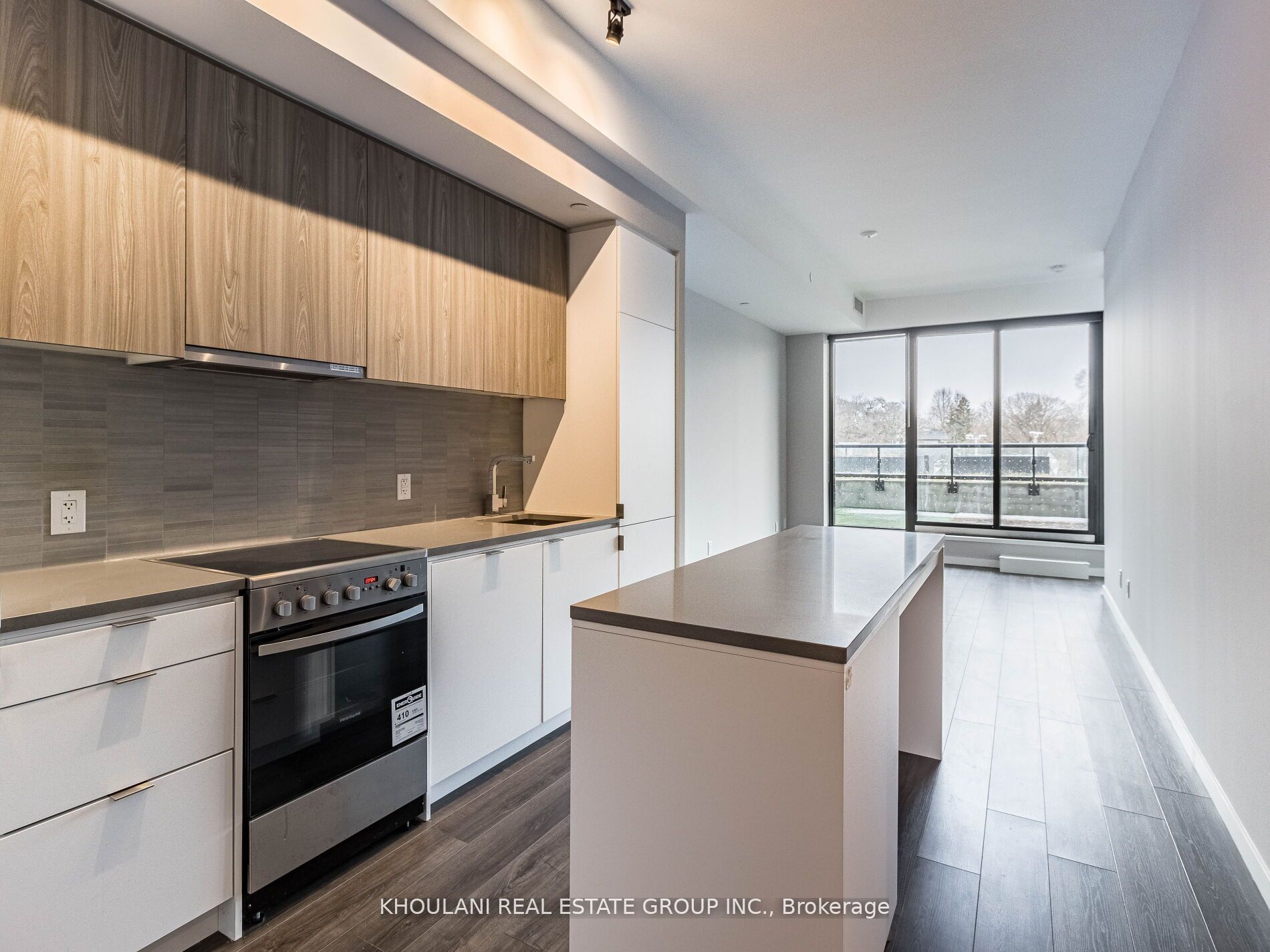 Unit 204 - 7 Smith Crescent, Etobicoke 2
