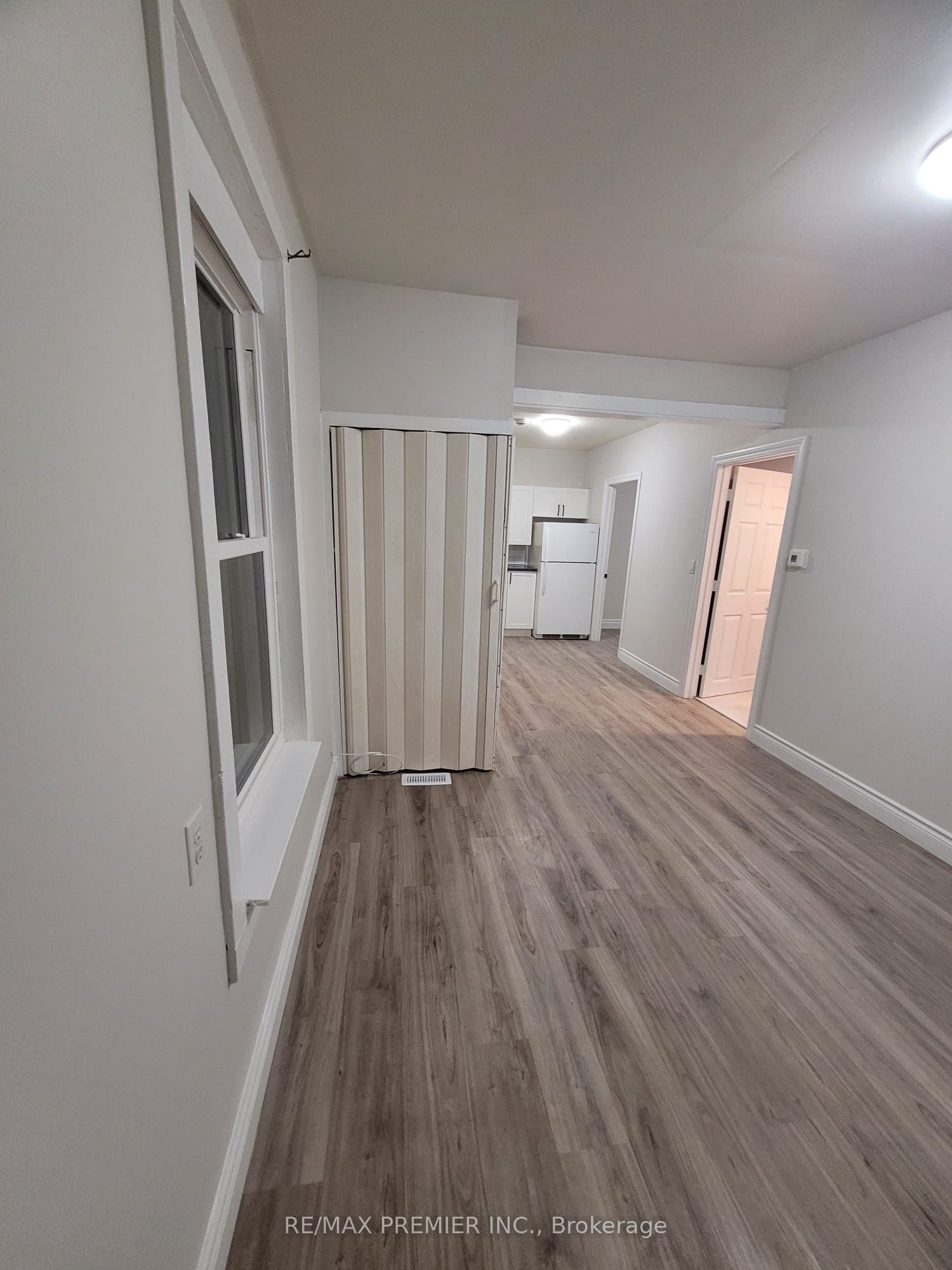 Unit Front - 189 King Street E, Chatham-Kent 2