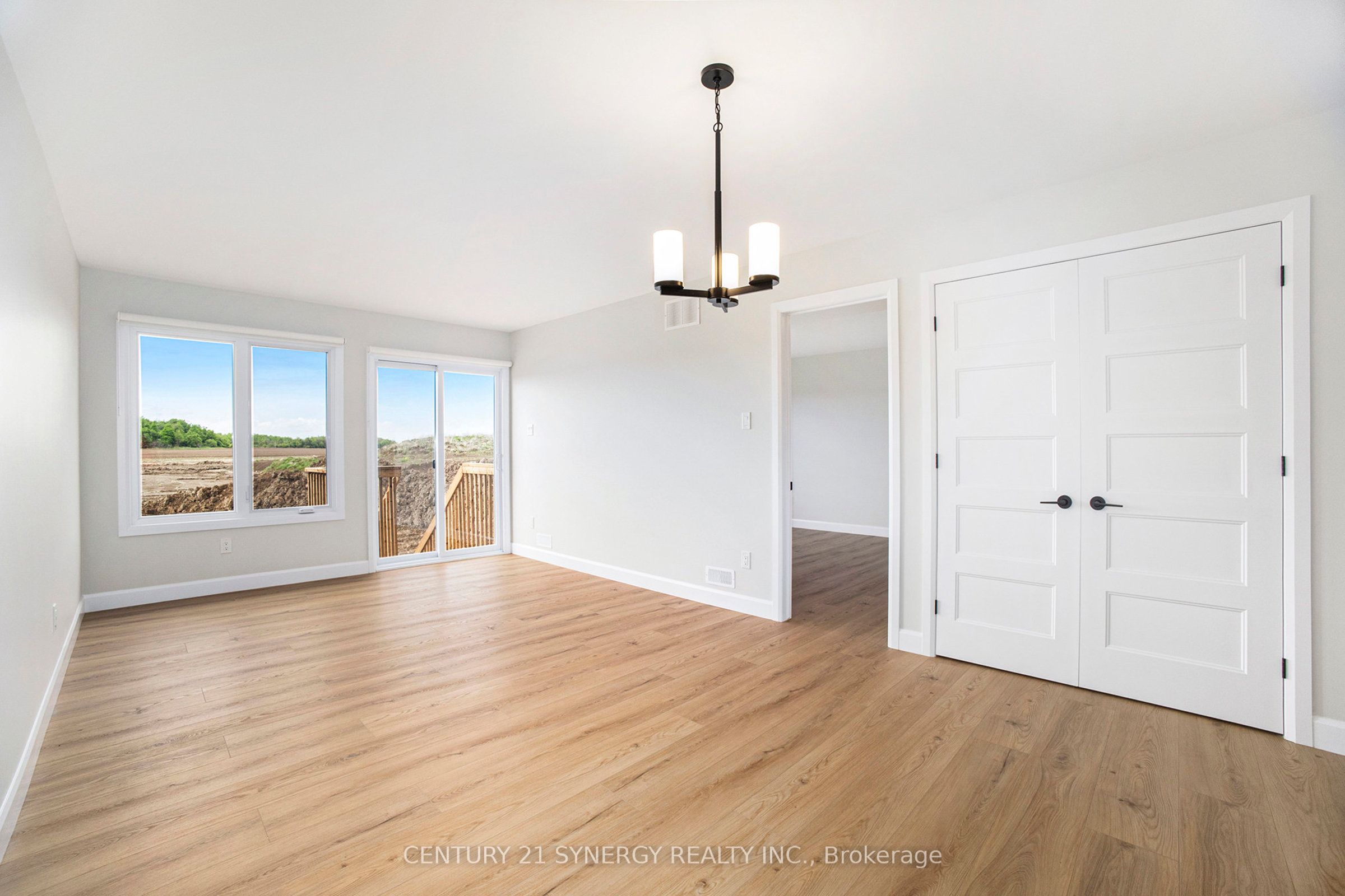 Unit A - 65 Helen Street, North Stormont 5