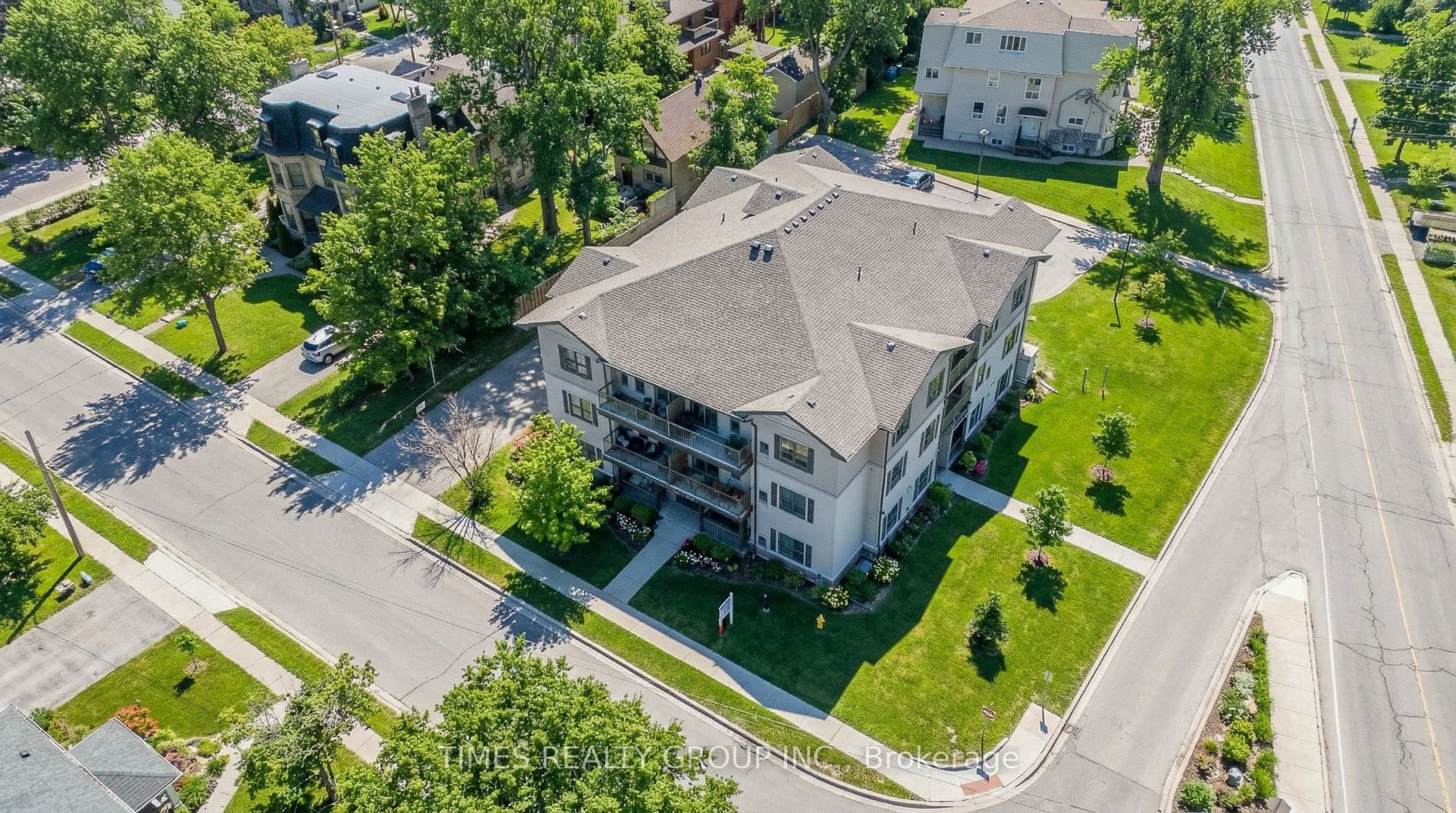 Unit 202 - 369 Hunter Street W, Peterborough 1
