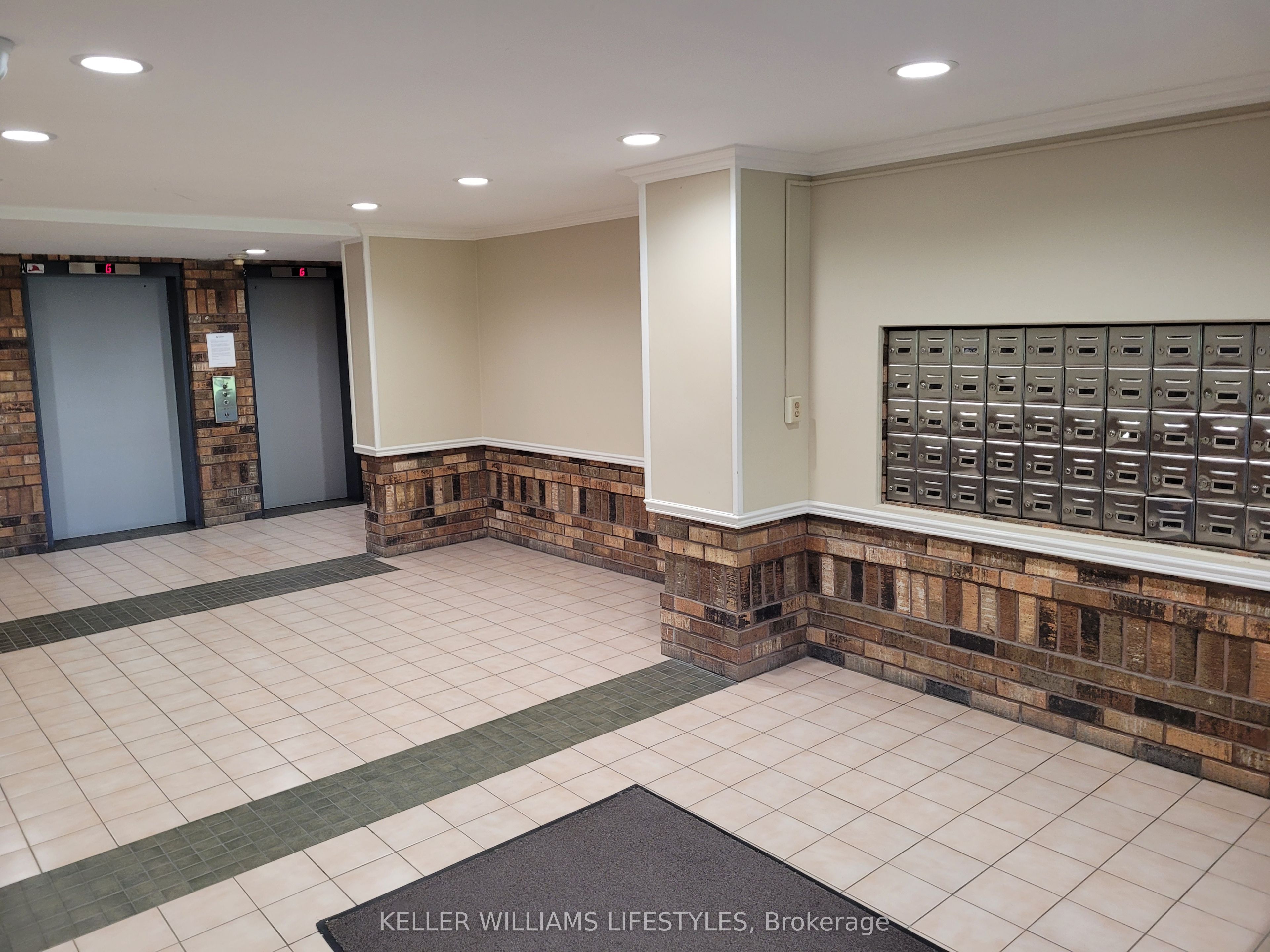 Unit 710 - 986 Huron Street, London 2
