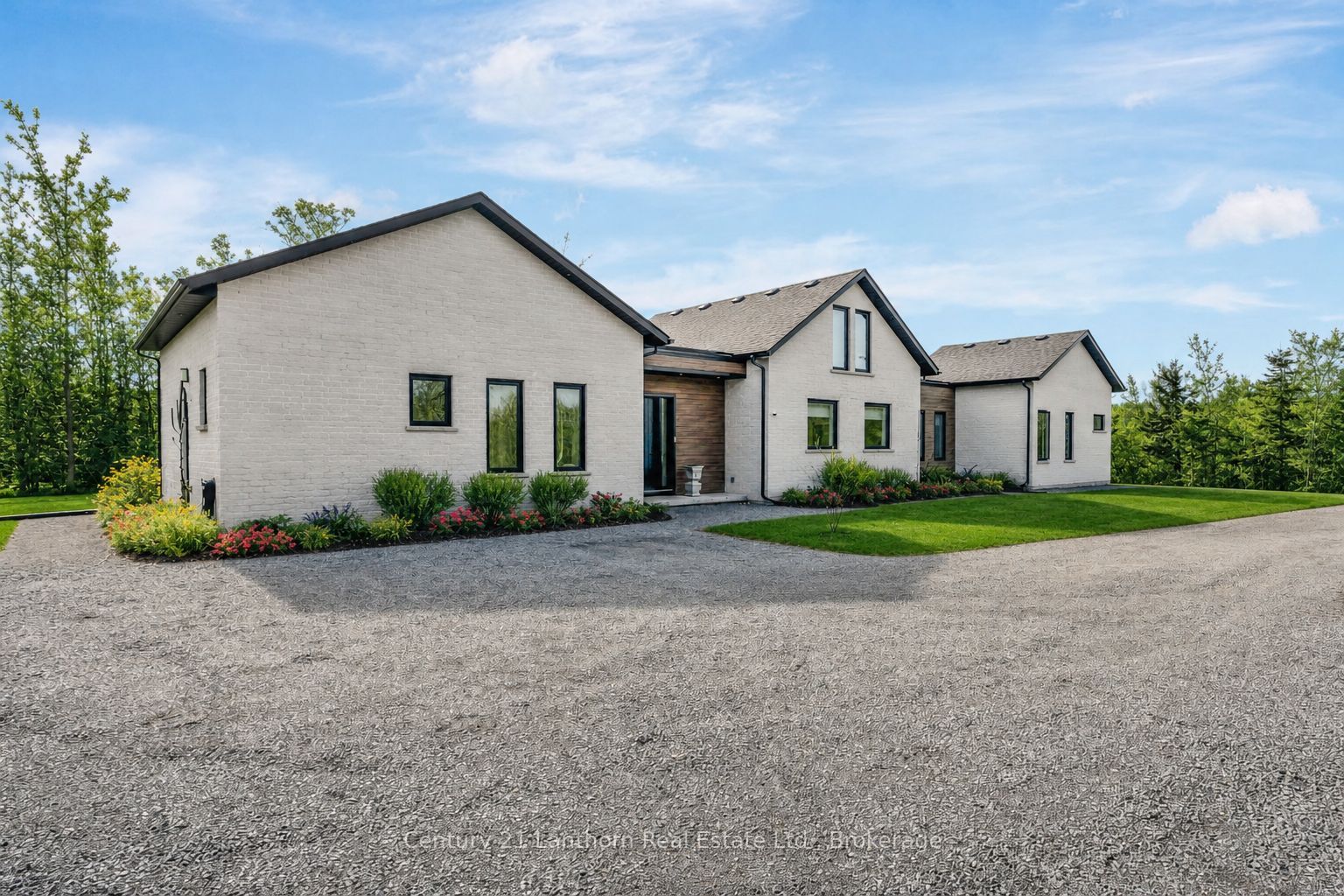 19485 Loyalist Parkway, Prince Edward County 2