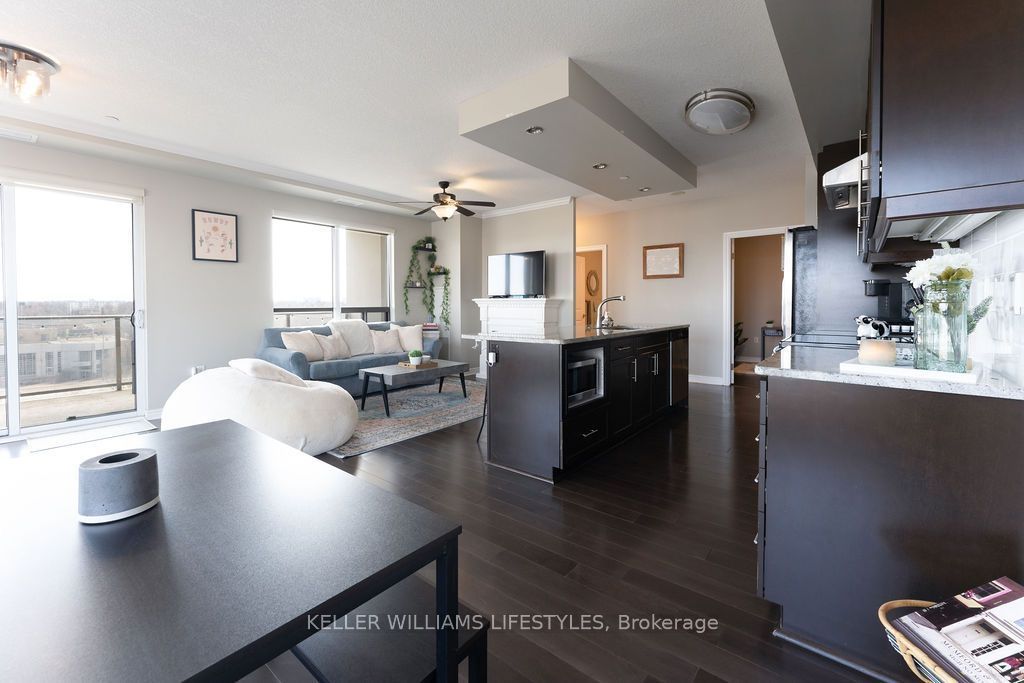 Unit 804 - 330 RIDOUT Street N, London 3