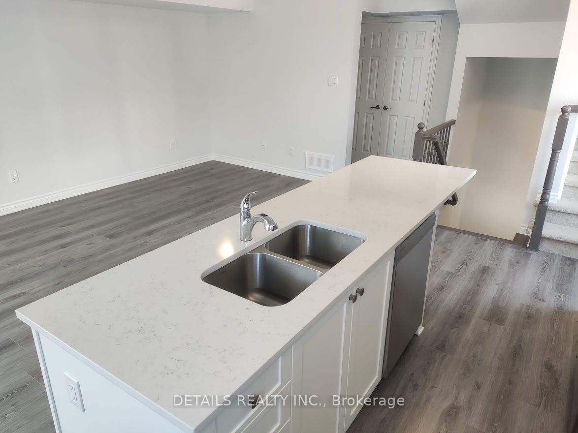 800 Kiniw Private, Ottawa 4