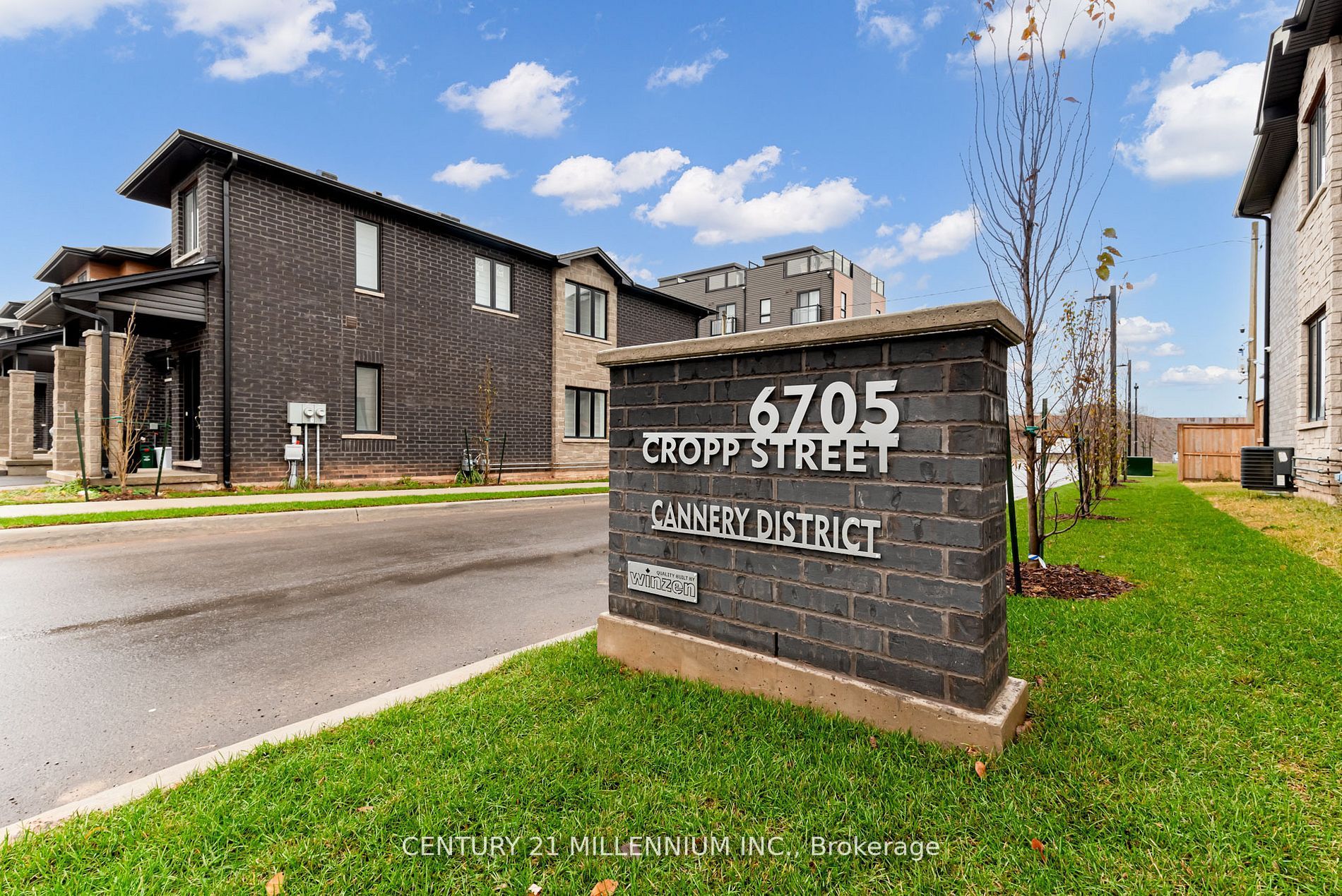 Unit 102 - 6705 Cropp Street E, Niagara Falls 2