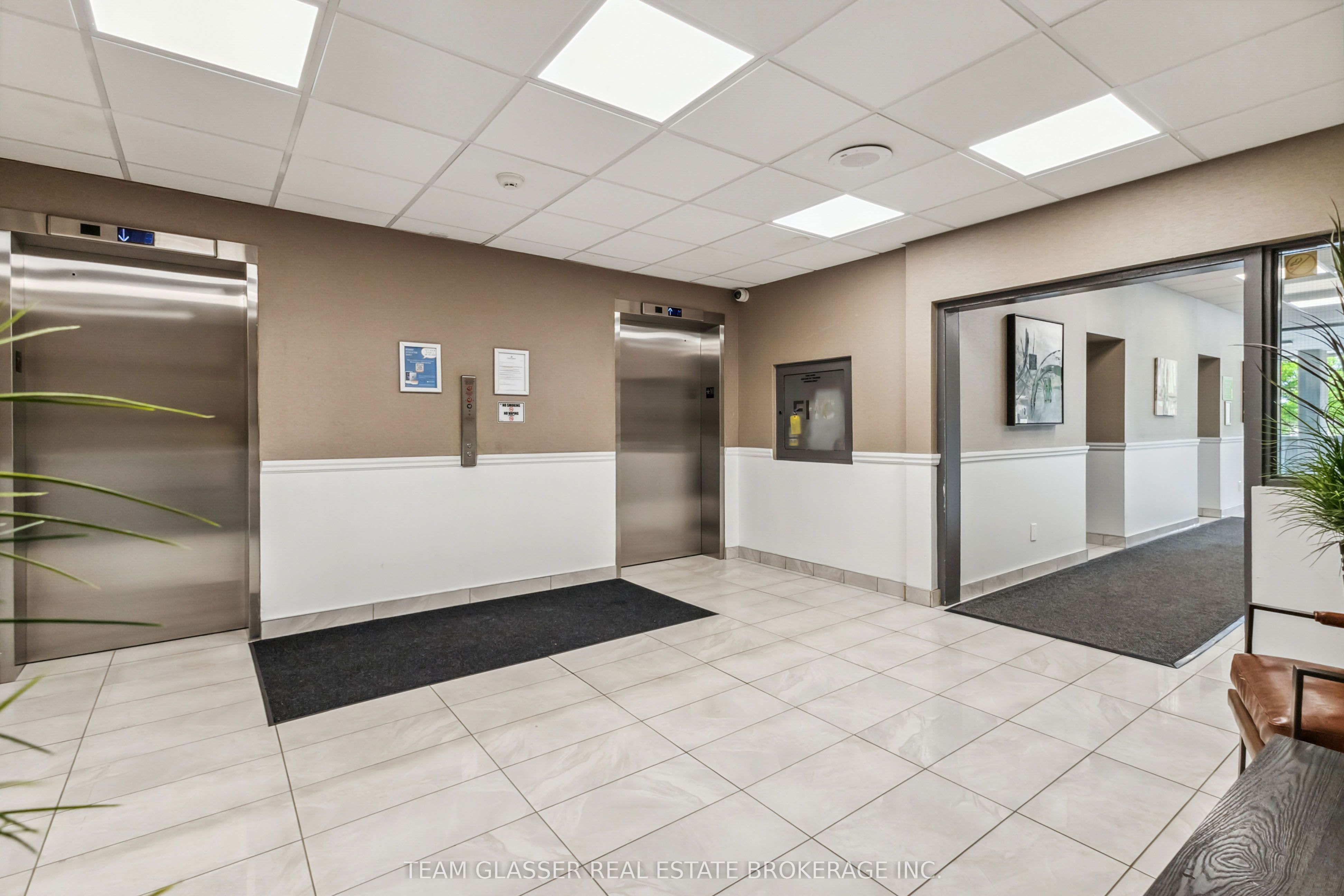 Unit 1108 - 21 King Street, London 4