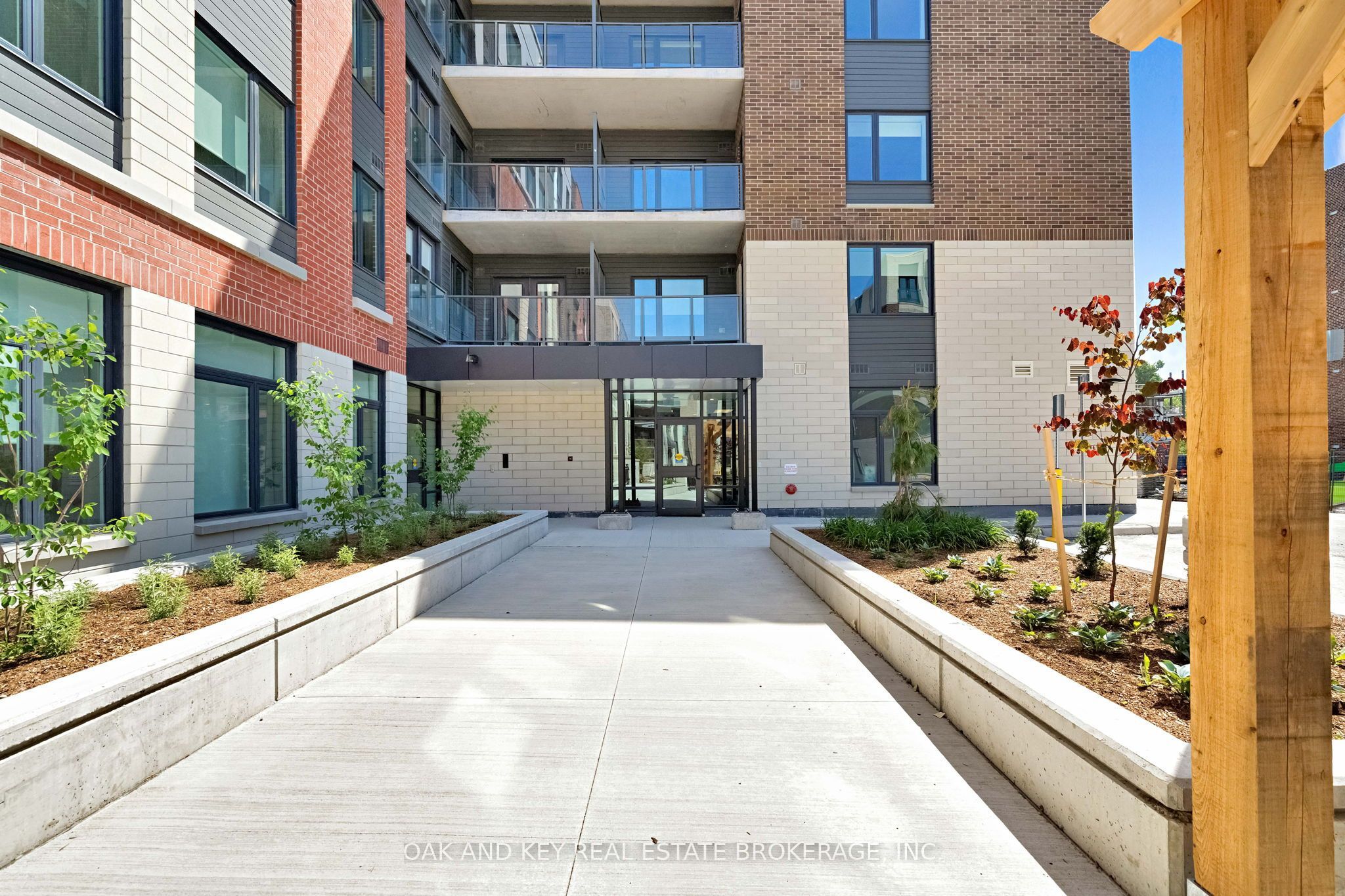 Unit 207 - 385 Hill Street, London 4