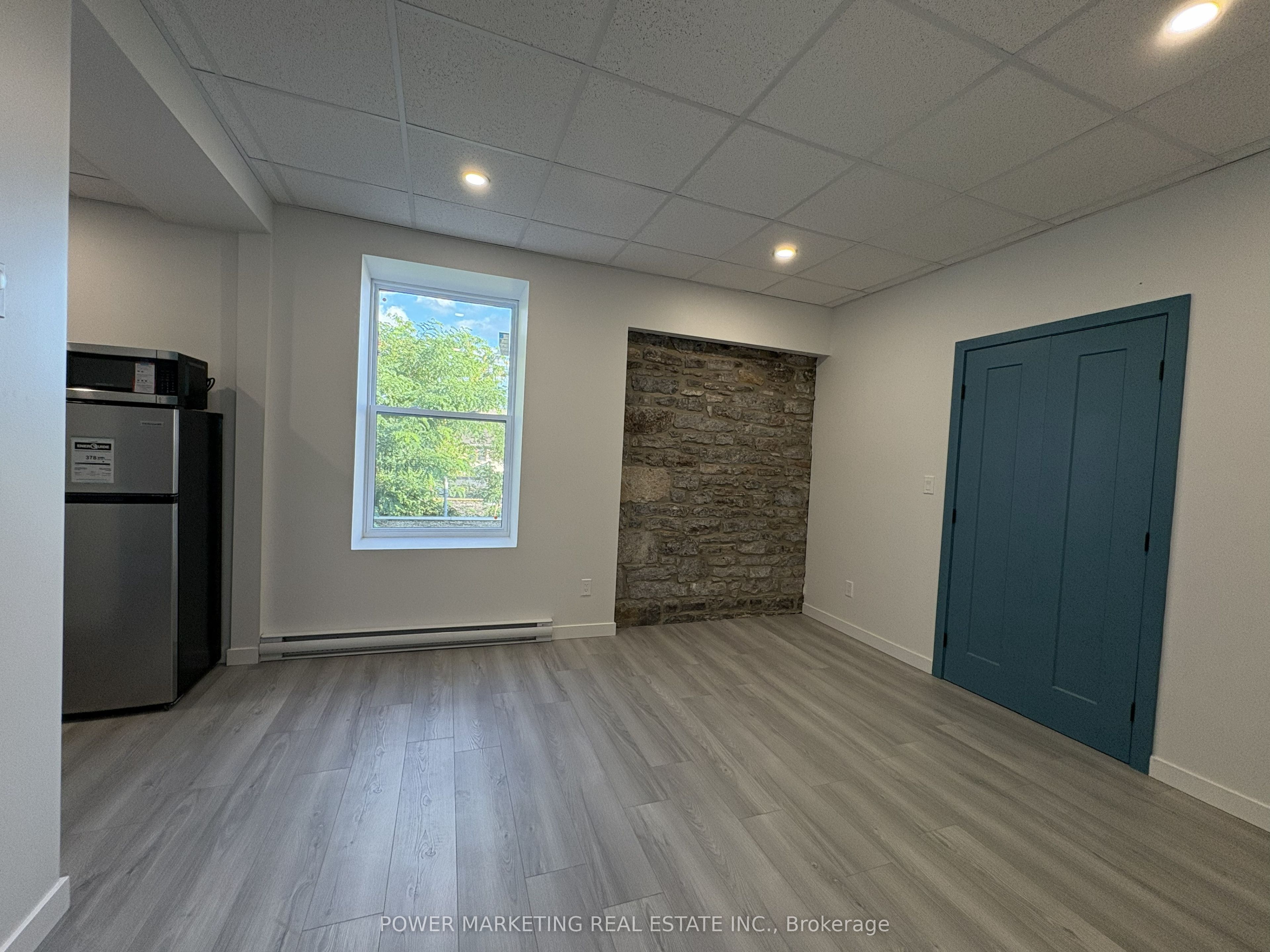 Unit 4 - 199 King Street W, Prescott 5