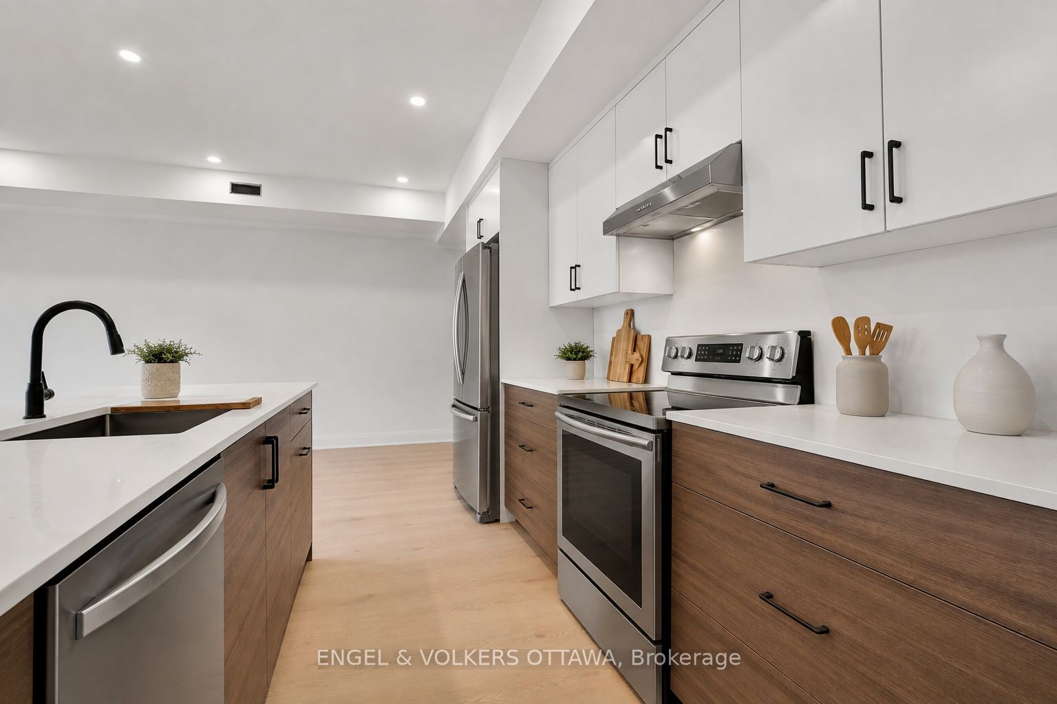 Unit 9 - 655 Donat Street, Ottawa 5