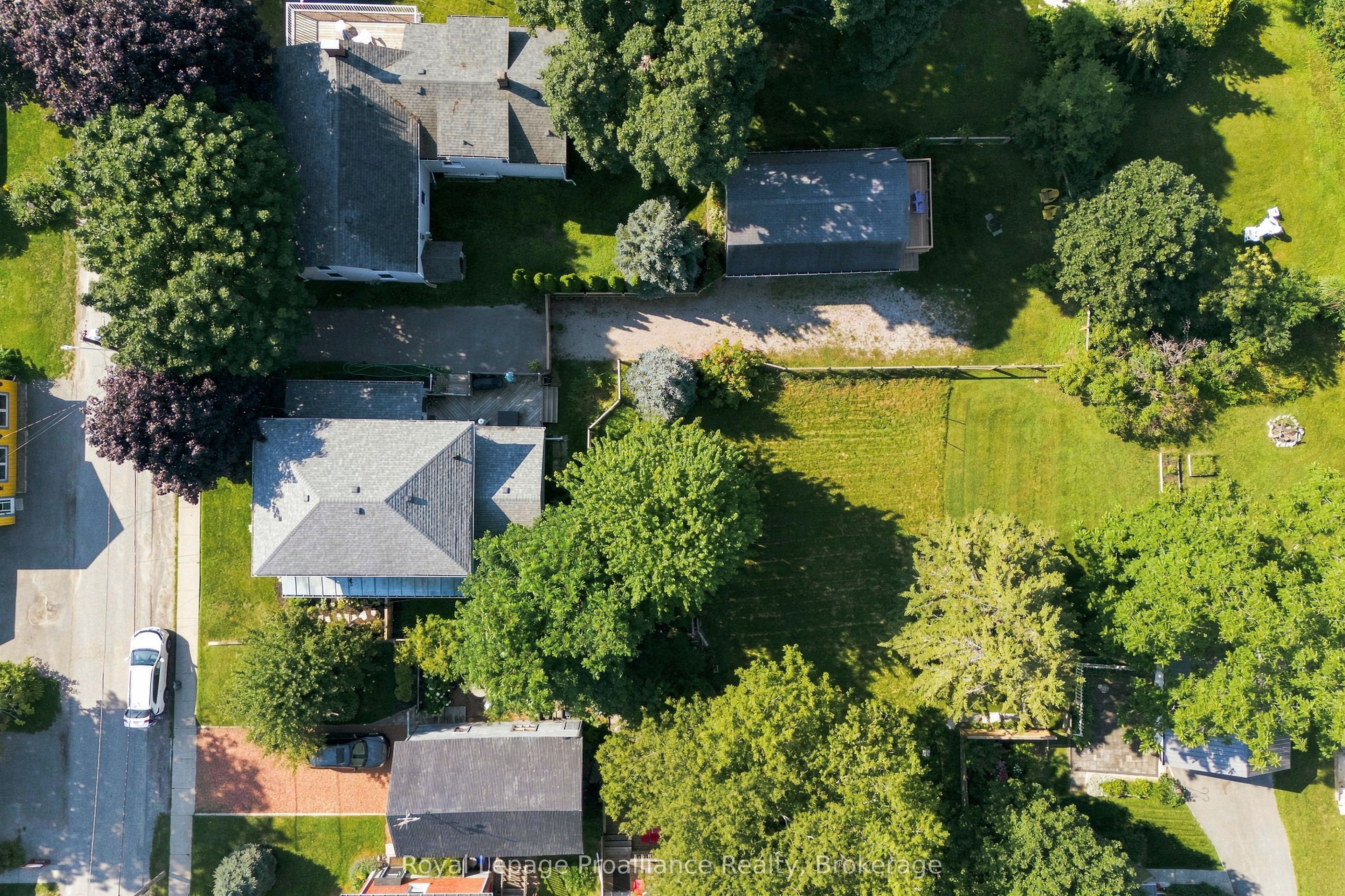 28 West Street, Prince Edward County 5