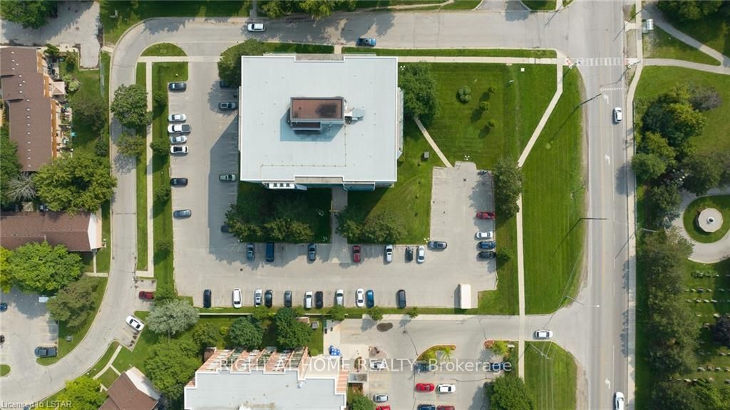 Unit 801 - 986 Huron Street, London 5