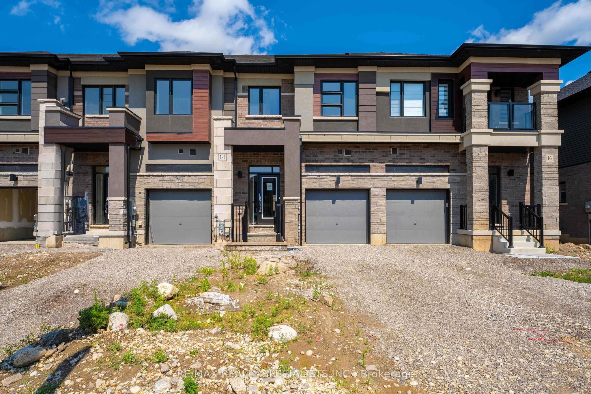 14 Dennis Avenue, Brantford 1