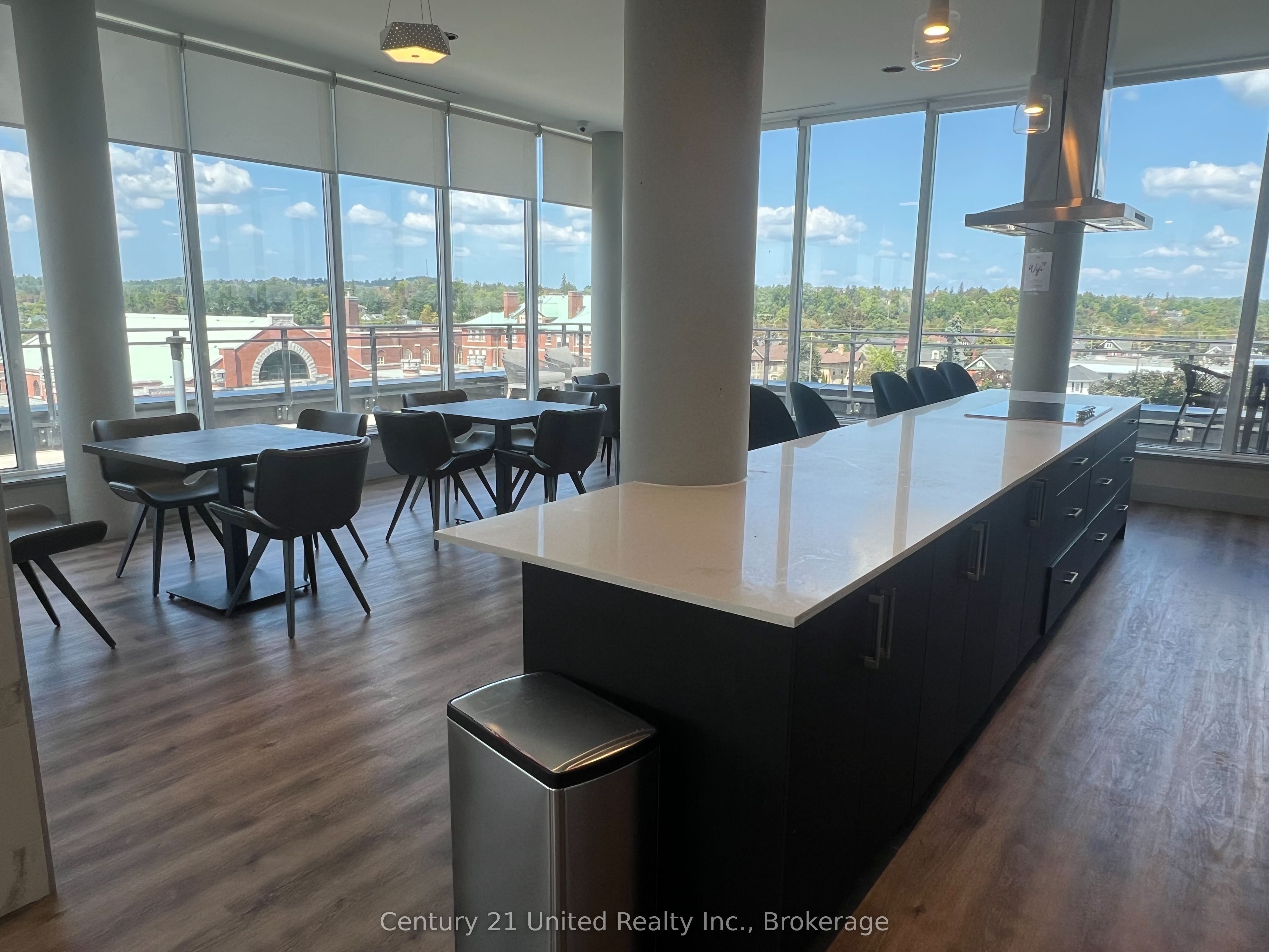 Unit 319 - 475 George Street N, Peterborough 5