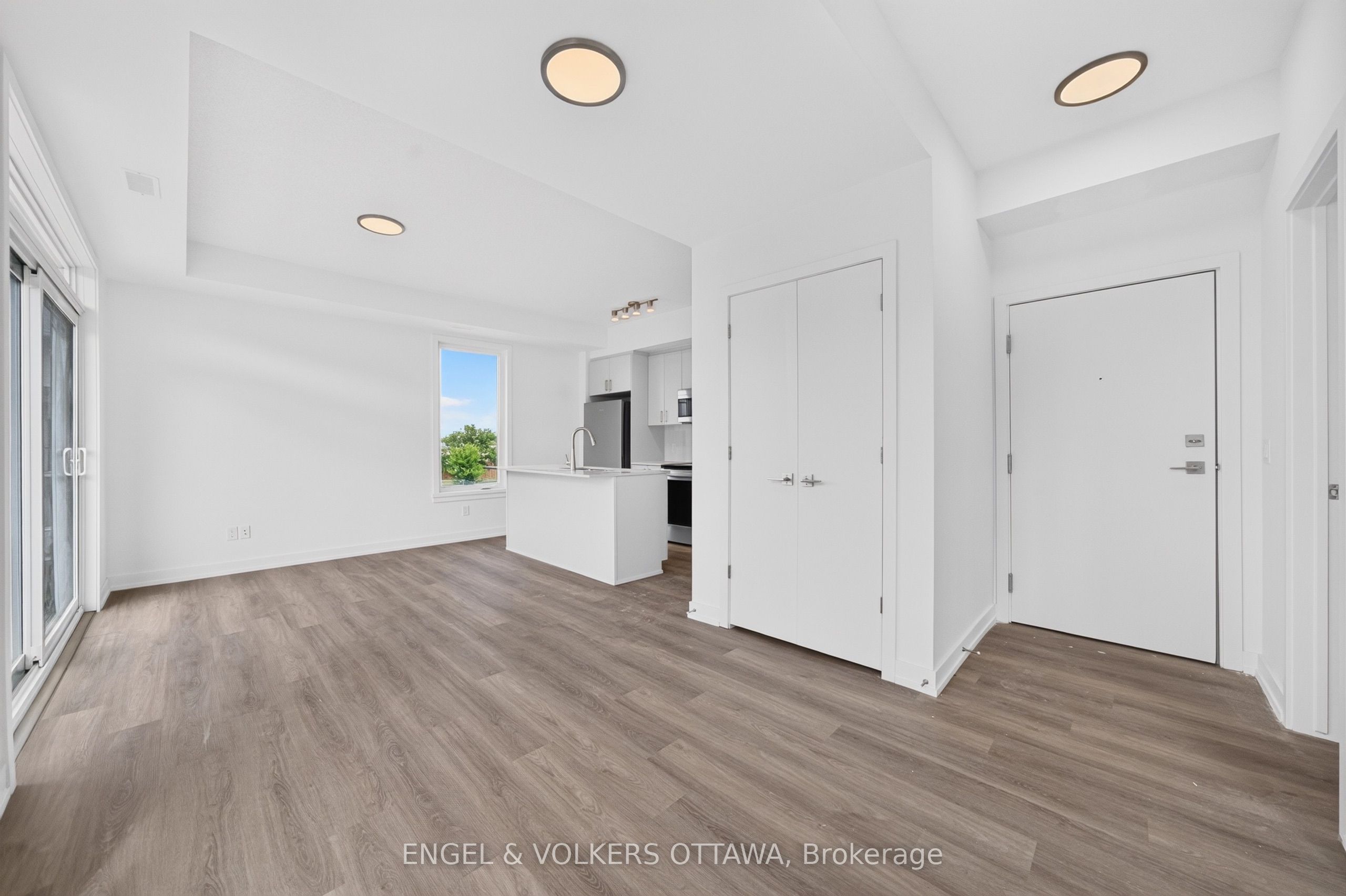 227 Stardust Private, Orleans-Gloucester 4