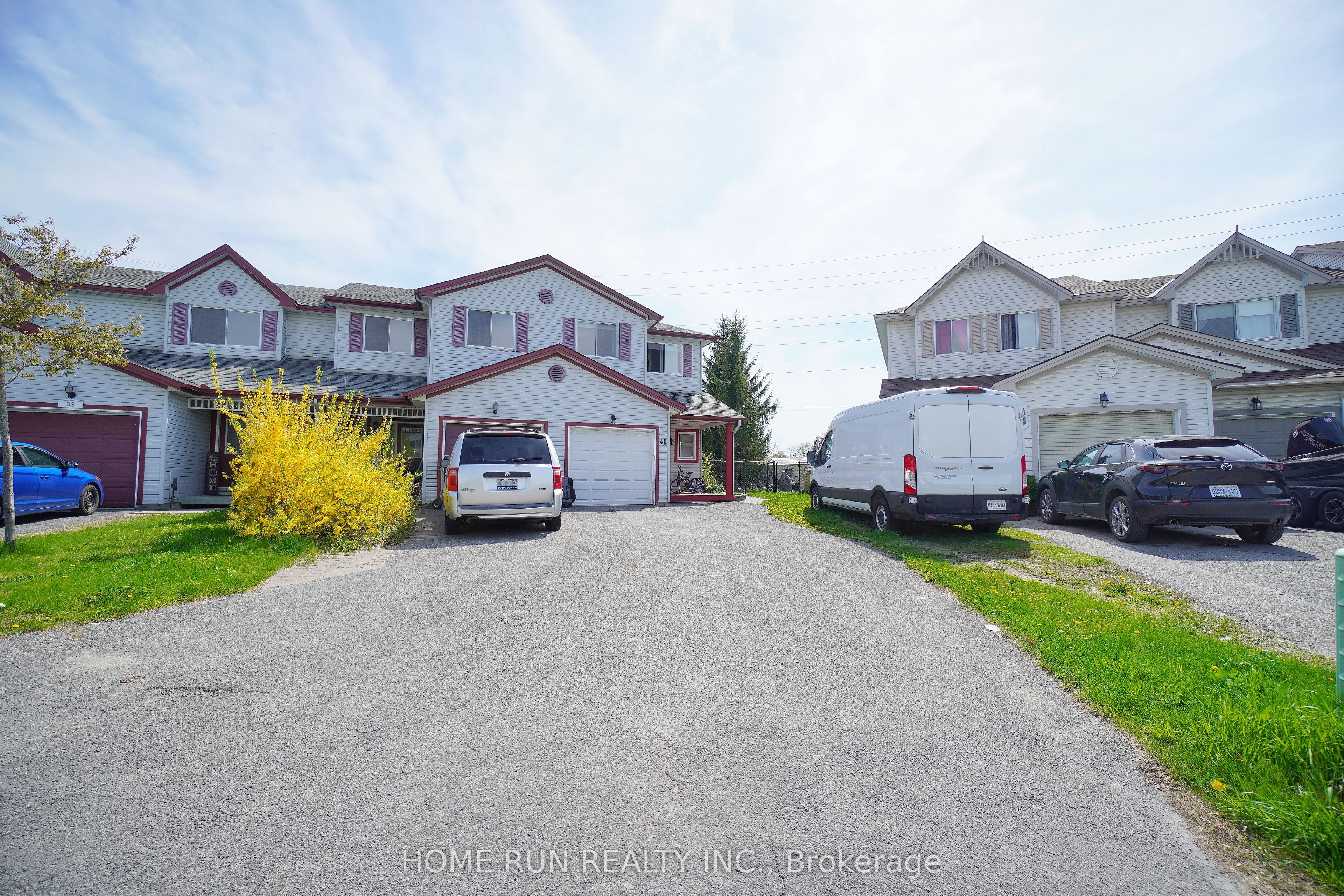 40 CRAMPTON Drive, Carleton Place 2