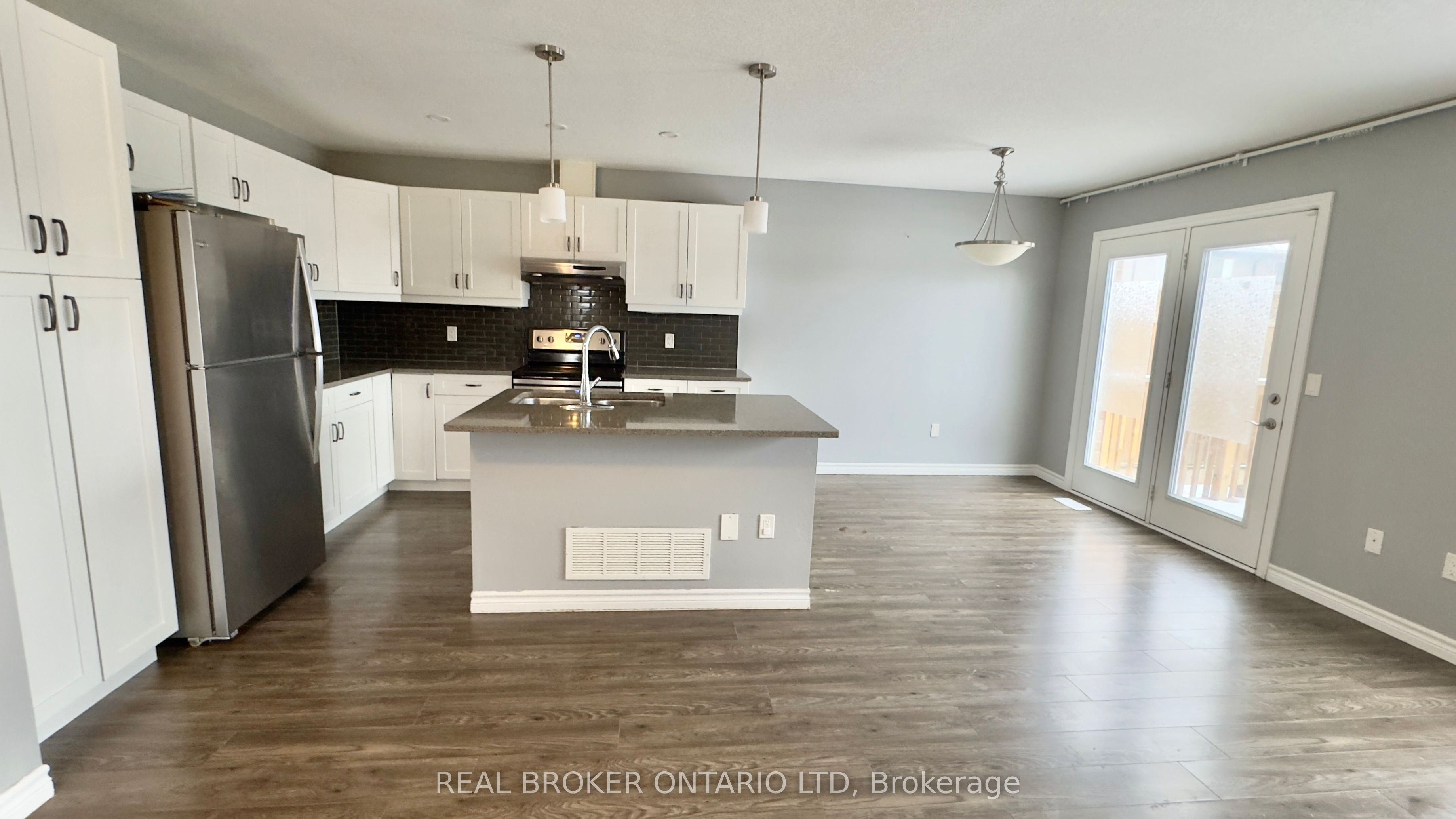 Unit 1 - 3400 CASTLE ROCK Place, London 3