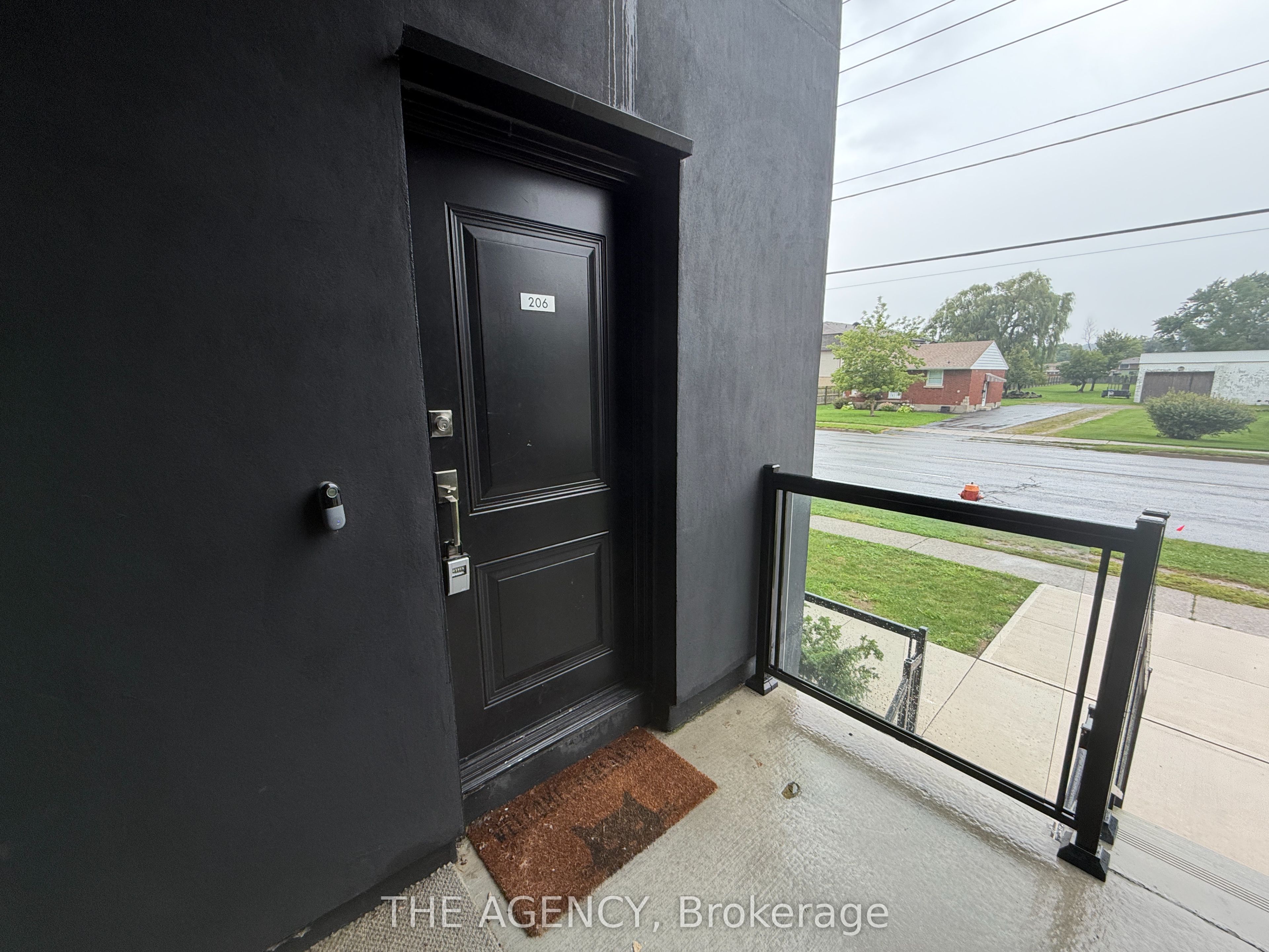Unit 206 - 7277 Wilson Crescent, Niagara Falls 2