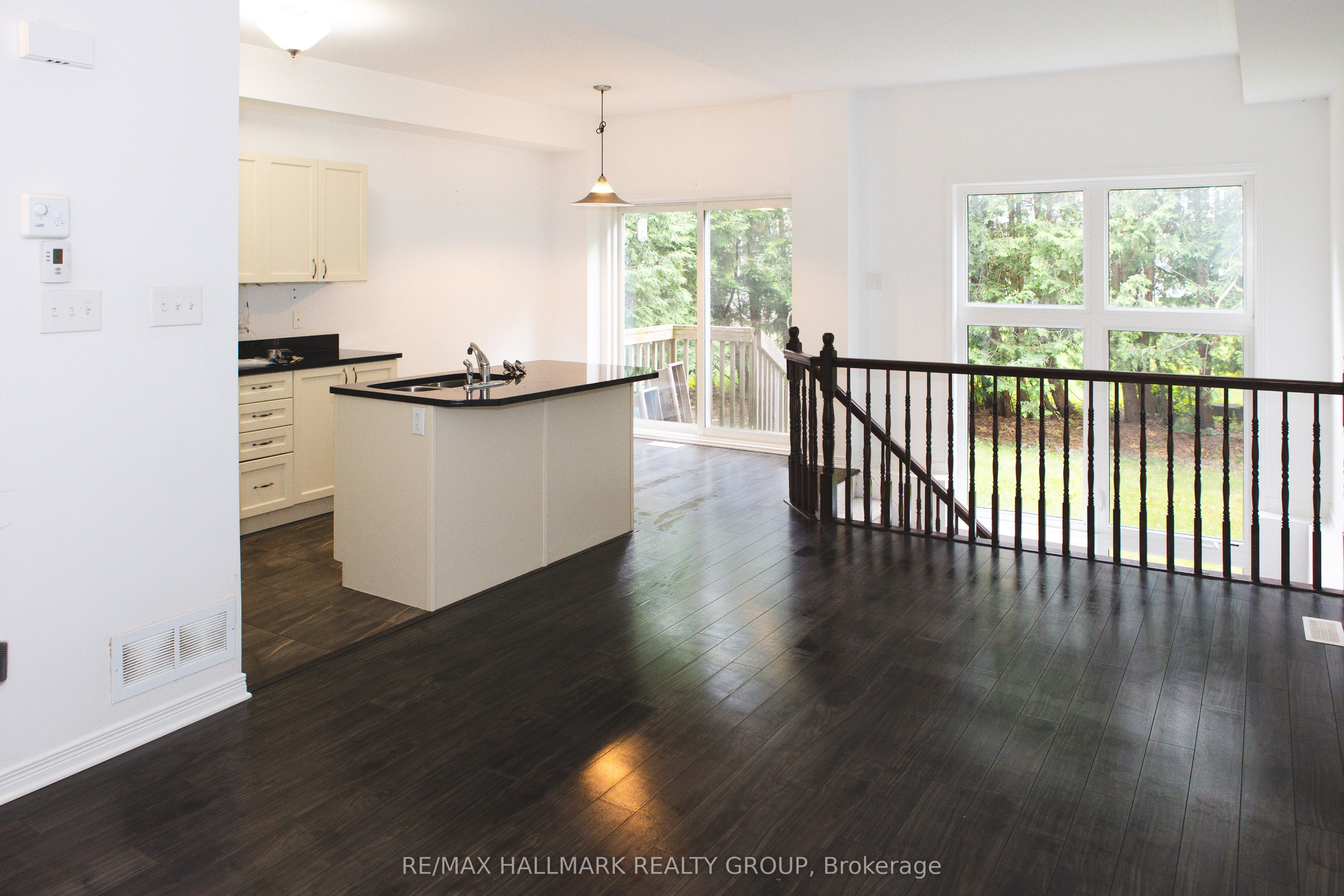 74 Dundalk Private, Nepean 4