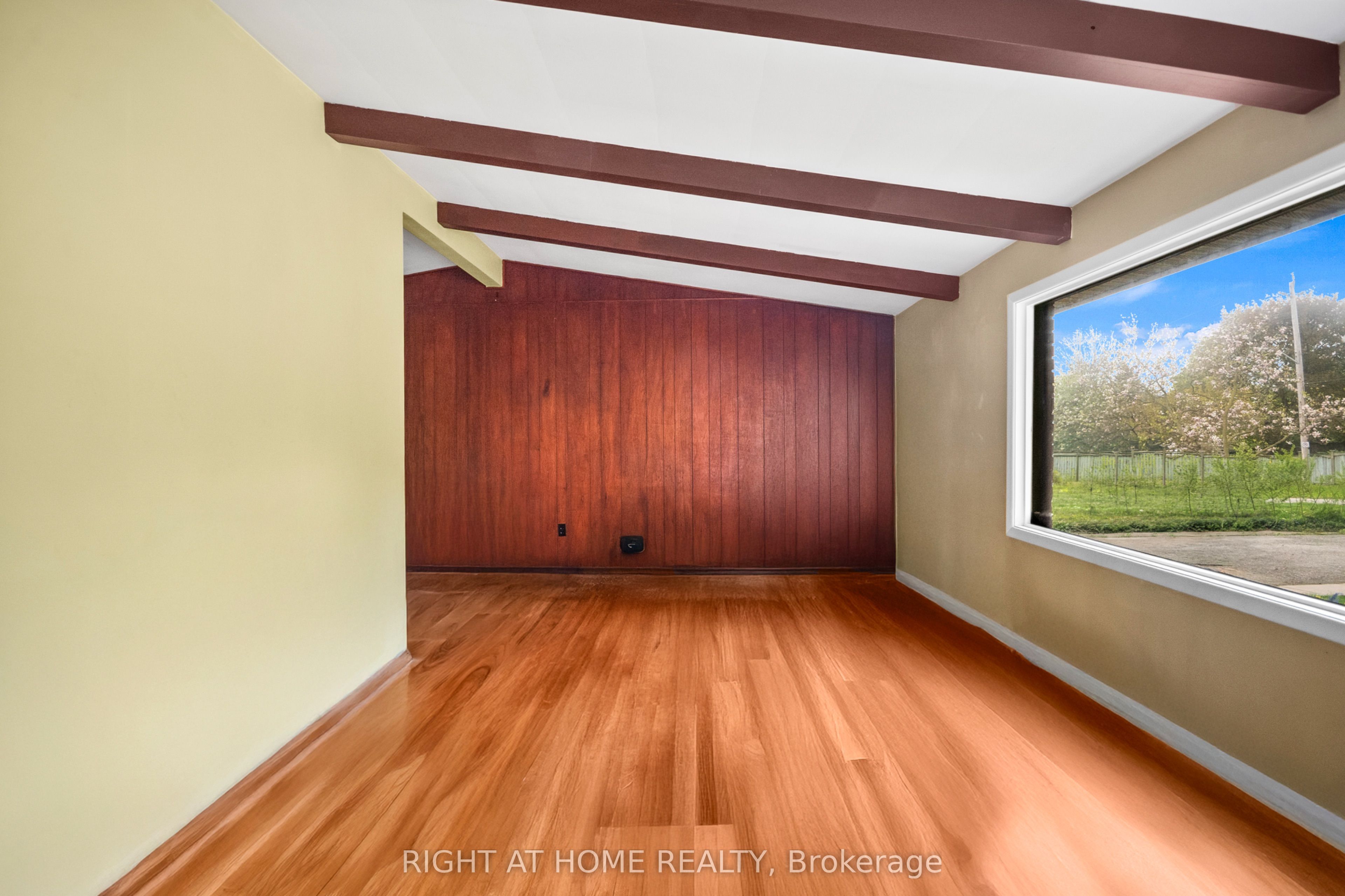 776 Sunninghill Avenue, London 3
