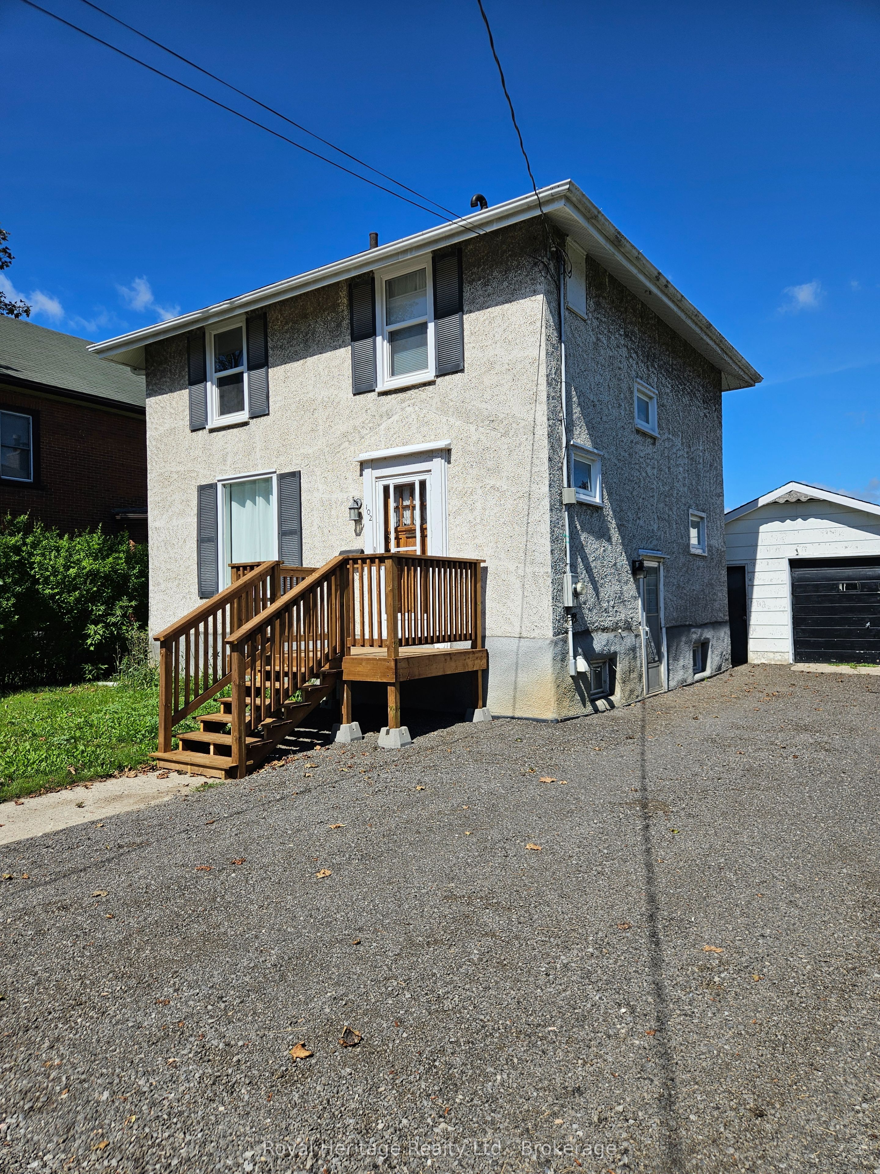 102 Catharine Street, Belleville 3