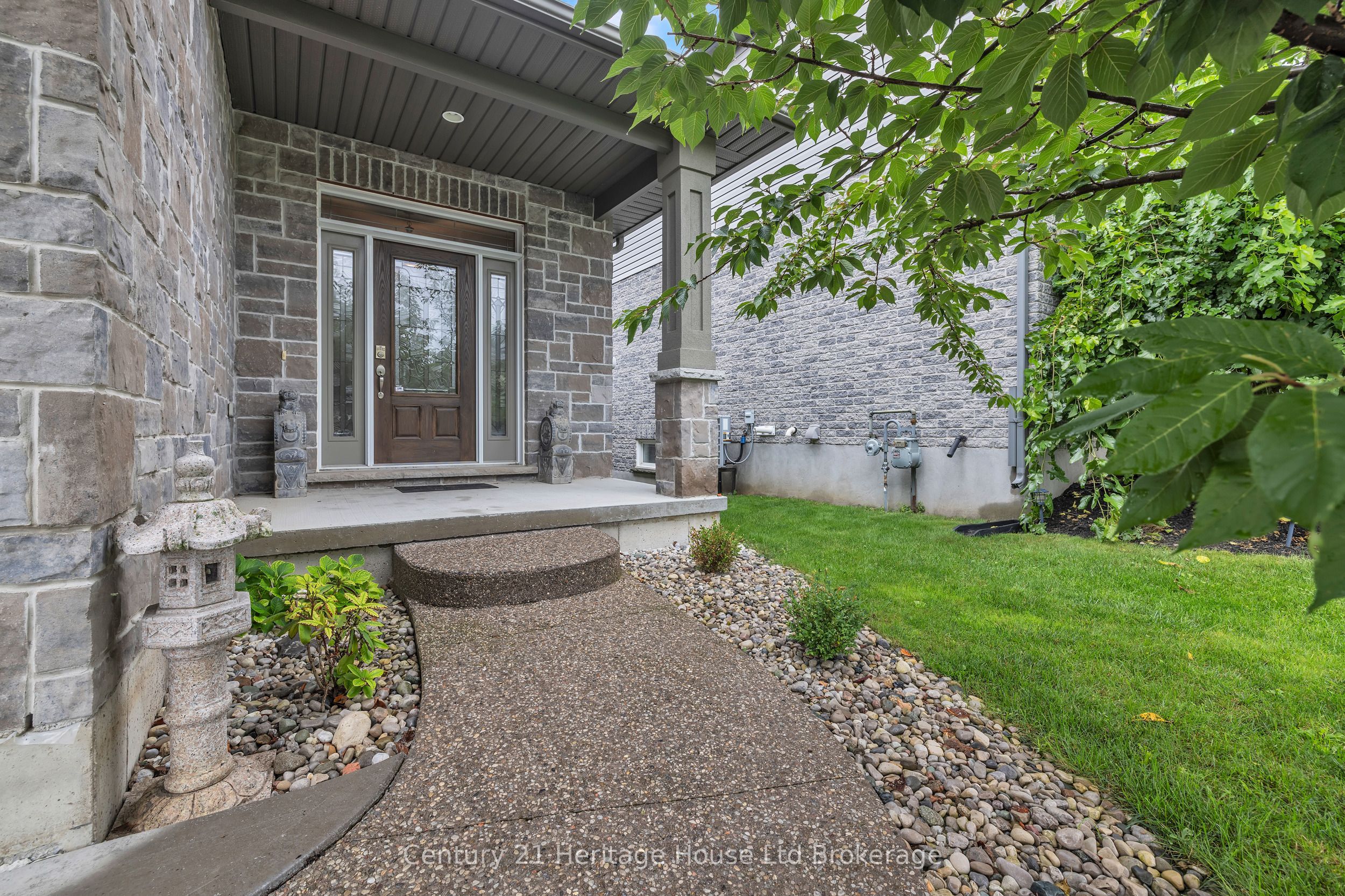 472 Fairway Road, Woodstock 2