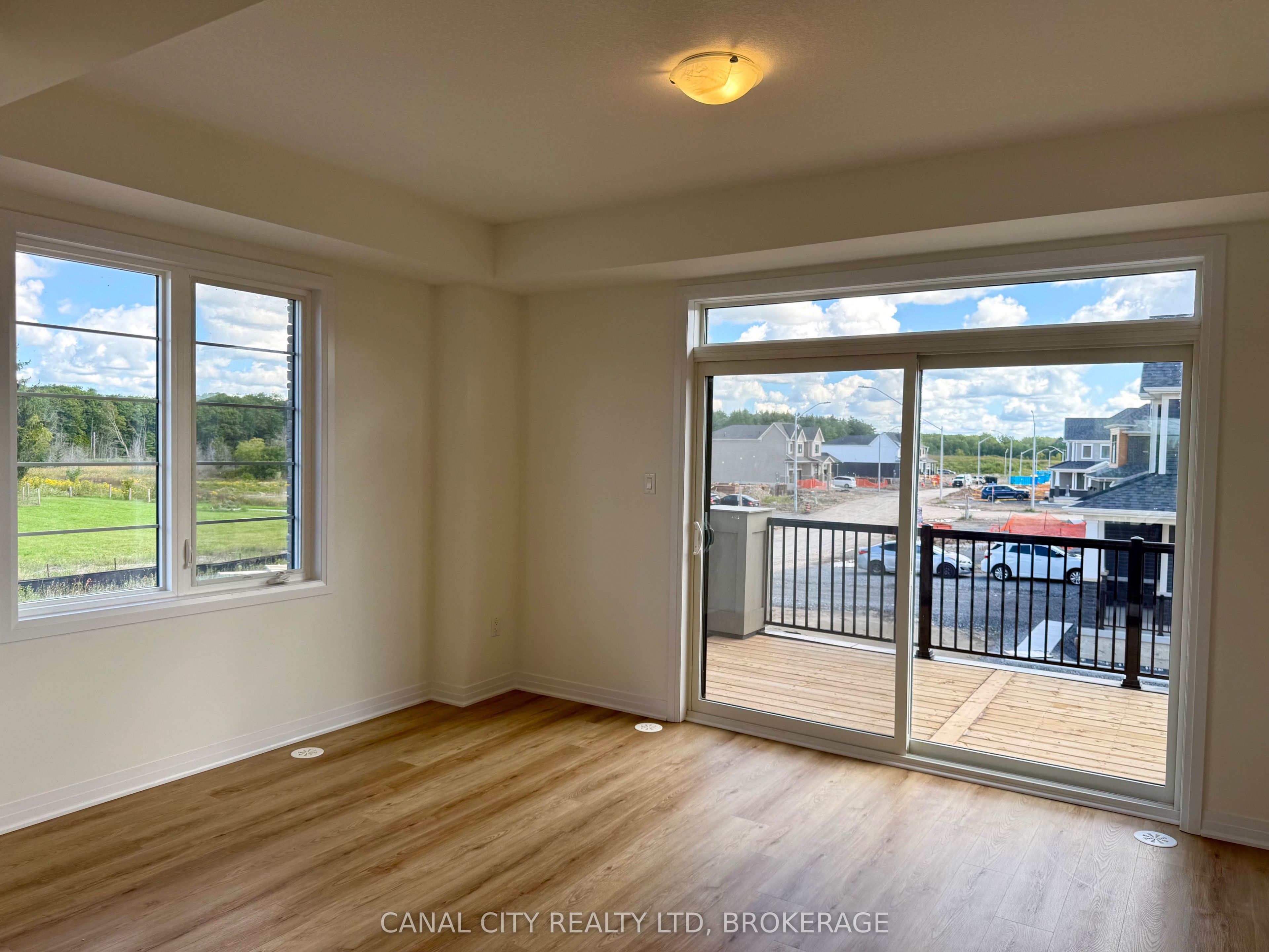 1 Vanderburg Lane, Thorold 5