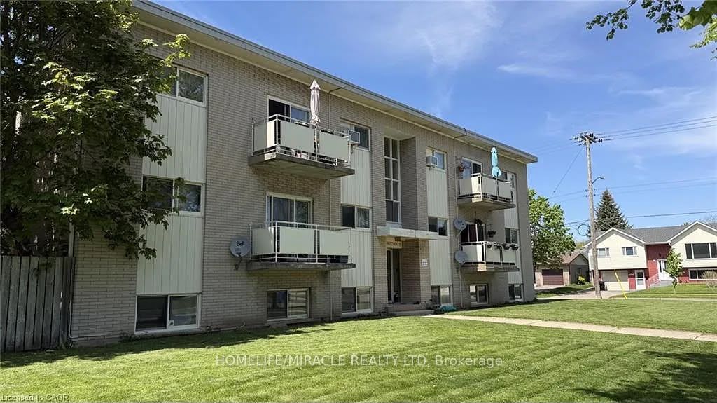 Unit 202 - 206 Indian Road, Kitchener 2