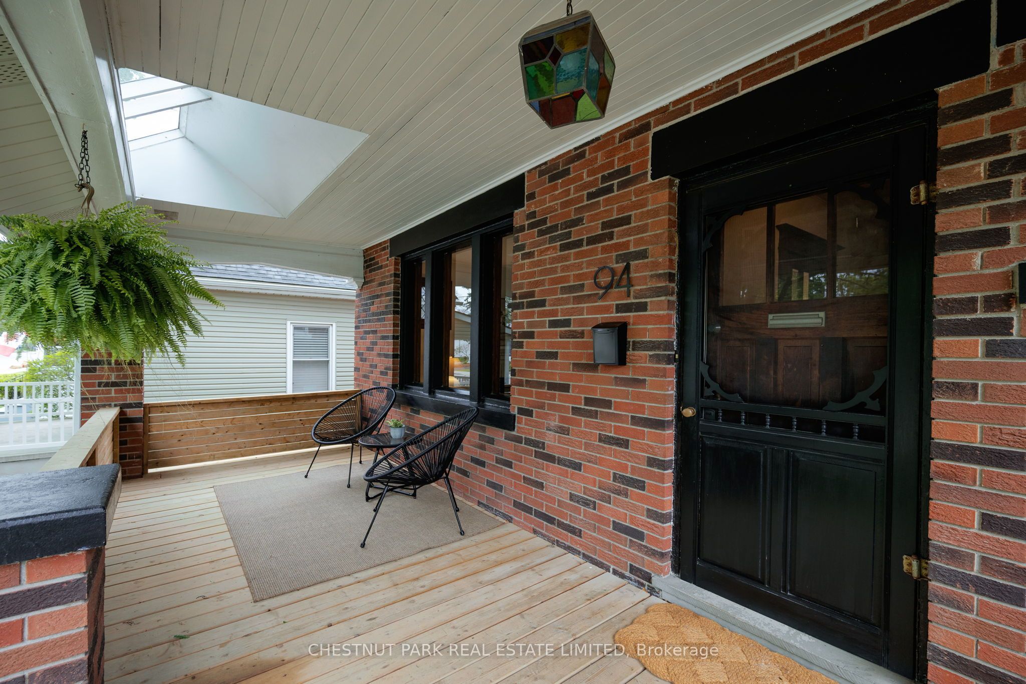94 Briscoe Street E, London 2
