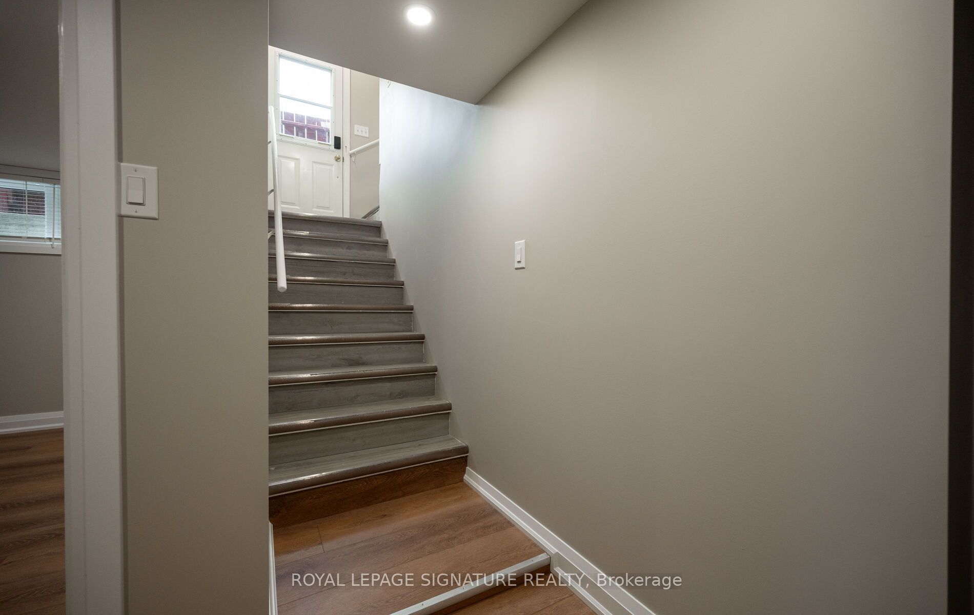 Unit Lower Level - 16 Eleanor Court, Guelph 3